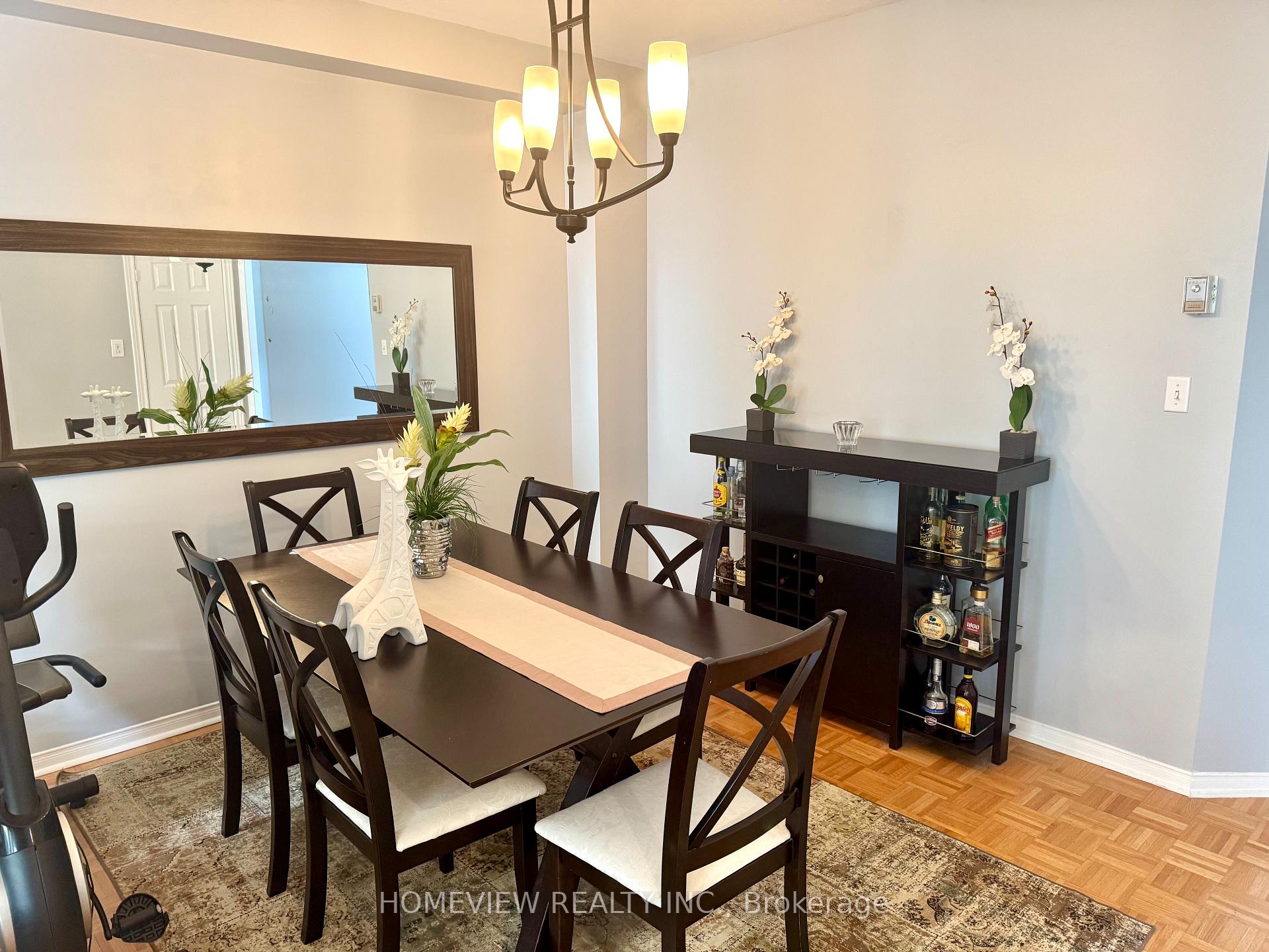 Photo 4 of Unit Upper Section, 18 Blue Willow Drive, Vaughan, East Woodbridge — HOMEH