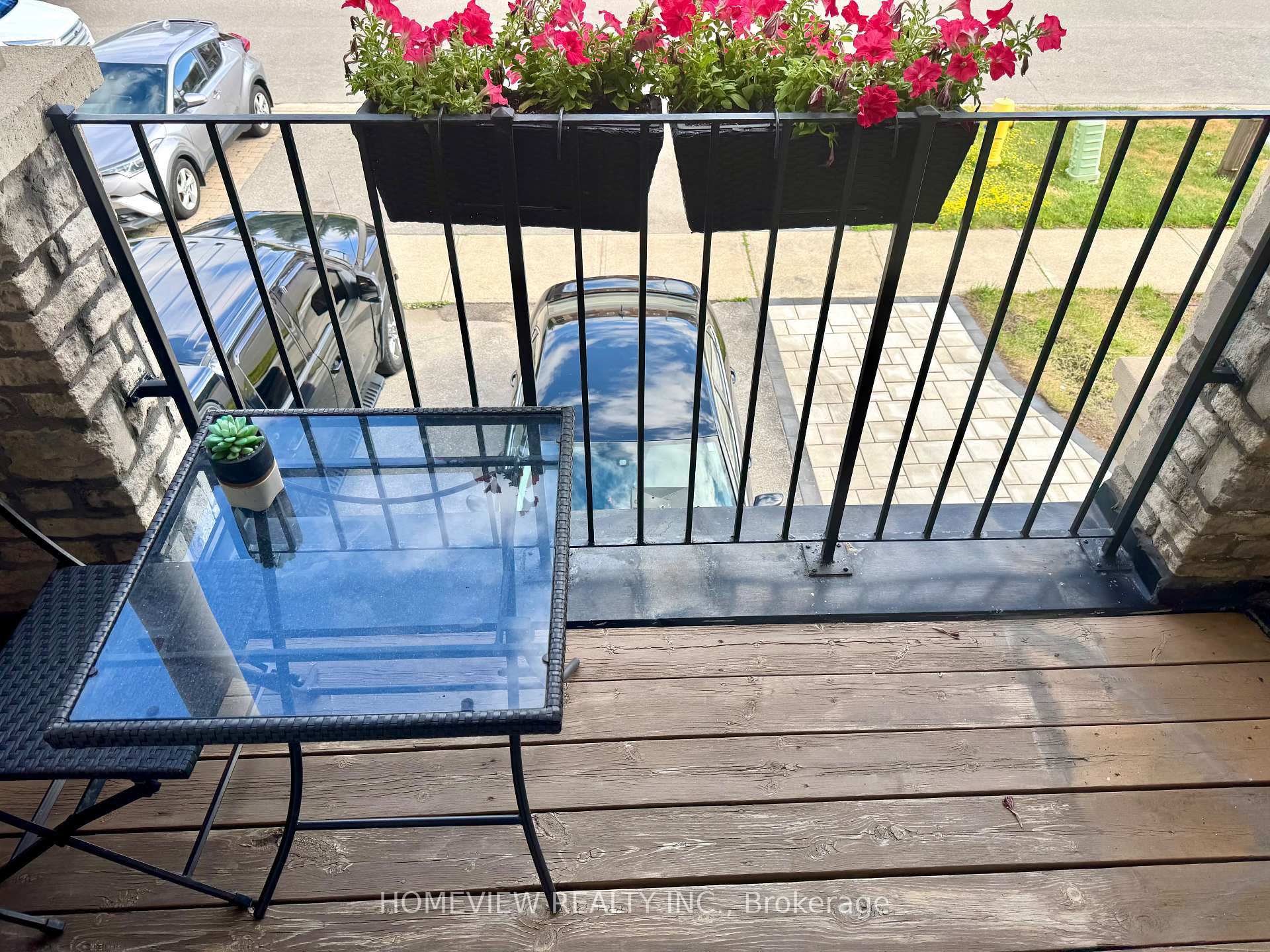Photo 11 of Unit Upper Section, 18 Blue Willow Drive, Vaughan, East Woodbridge — HOMEH
