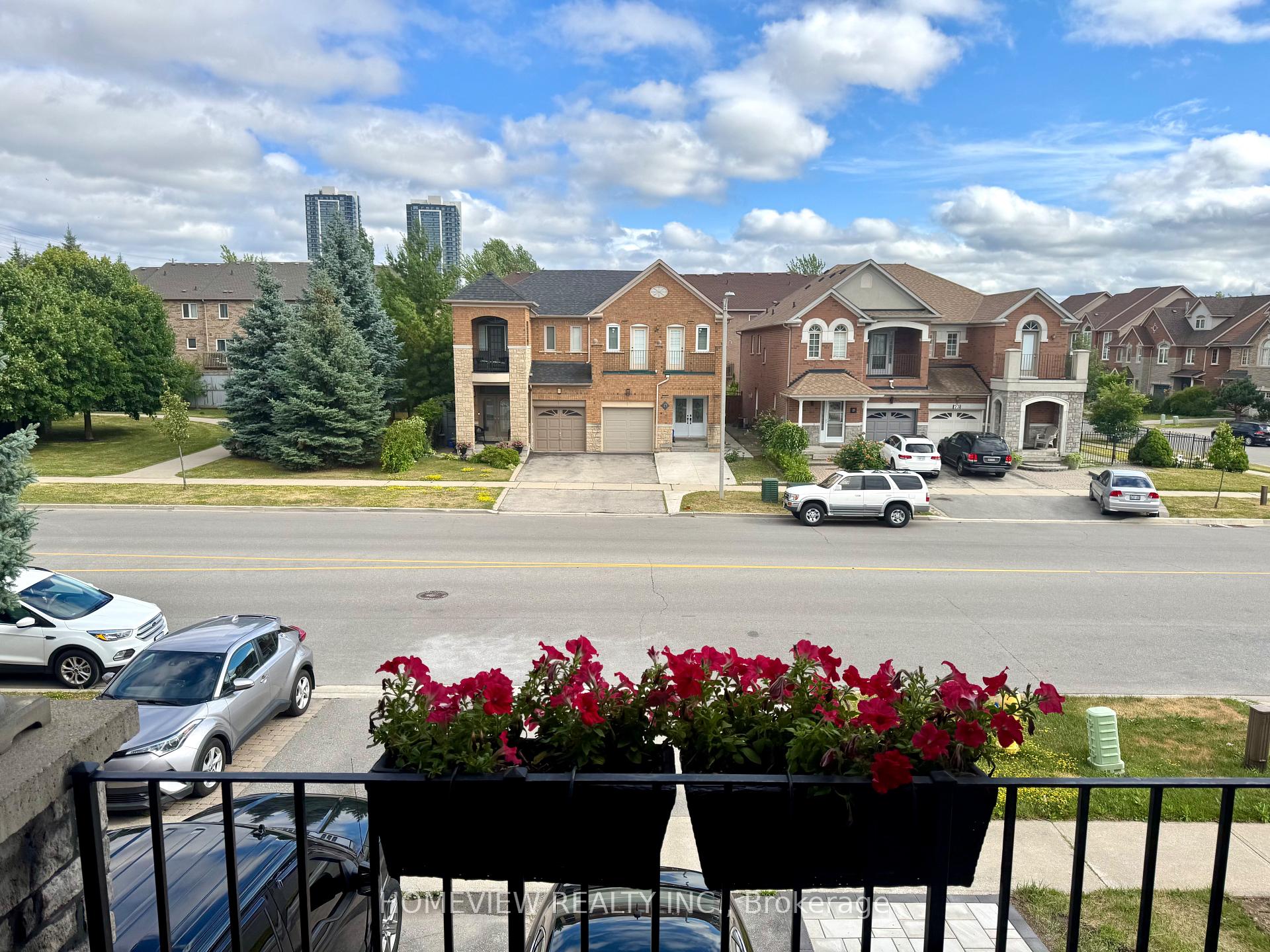 Photo 12 of Unit Upper Section, 18 Blue Willow Drive, Vaughan, East Woodbridge — HOMEH