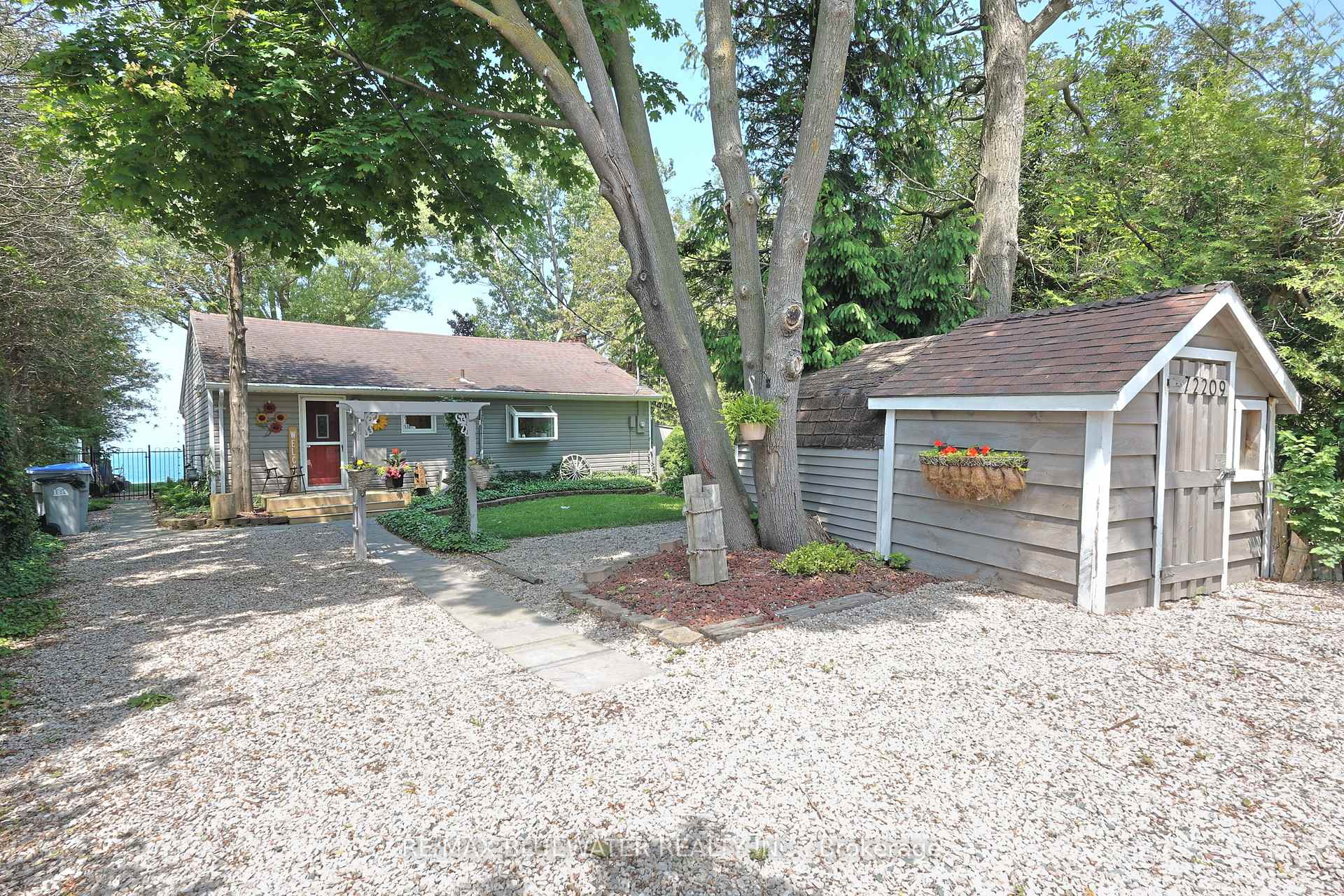 Photo 6 of 72209 Lakeshore Drive, Bluewater, Hay — HOMEH