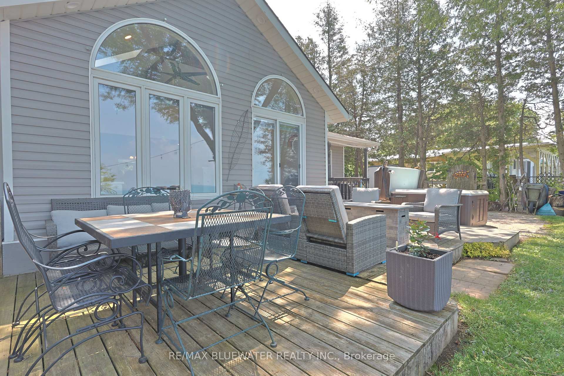 Photo 34 of 72209 Lakeshore Drive, Bluewater, Hay — HOMEH
