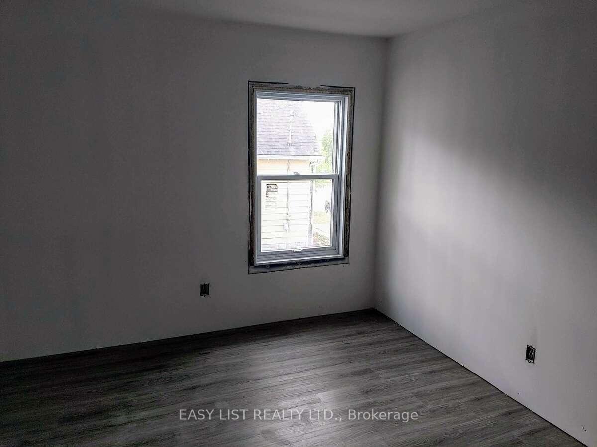 Photo 15 of 35 Dain Avenue, Welland, Lincoln/Crowland — HOMEH