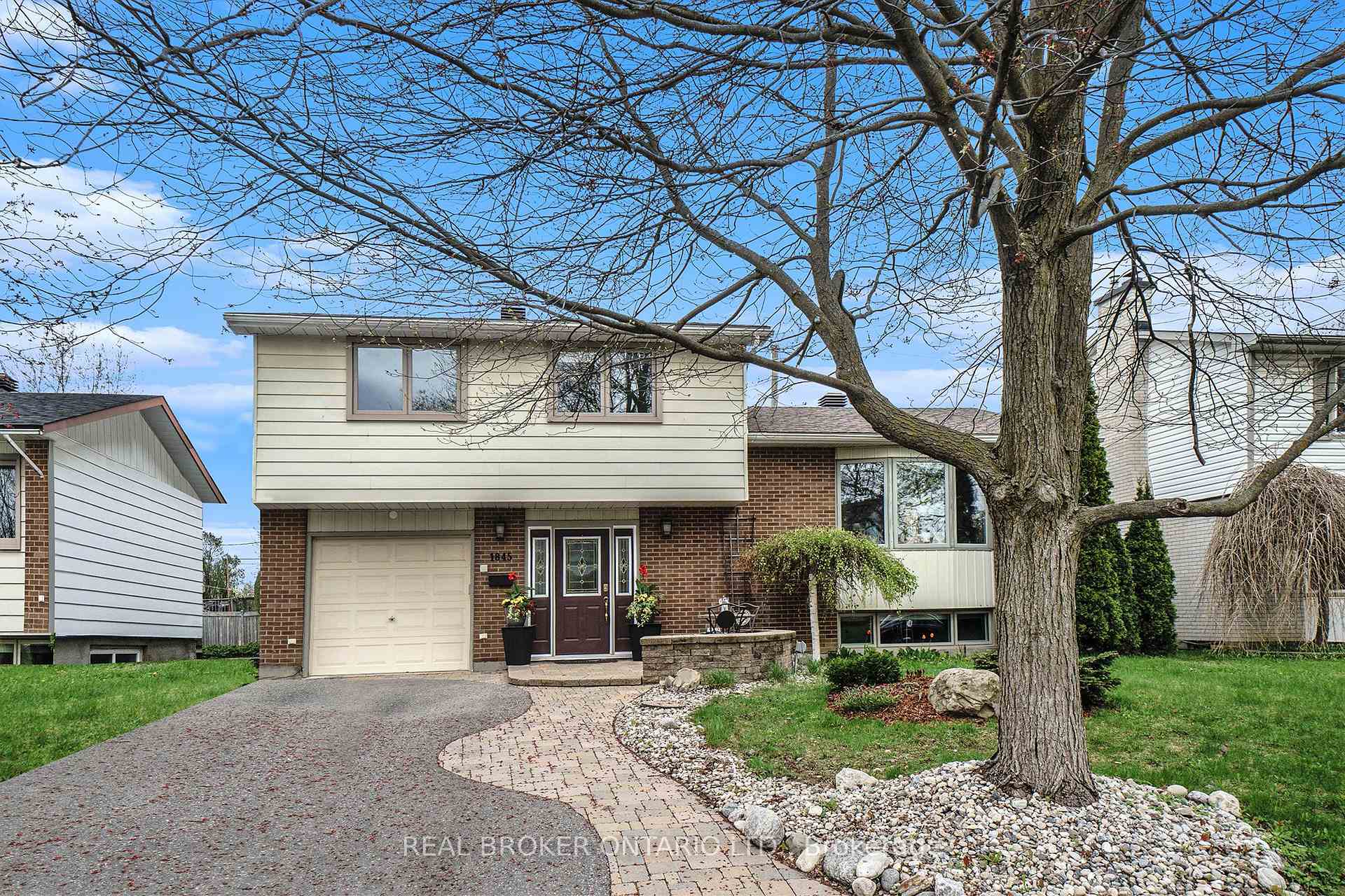 Photo 2 of 1845 Arizona Avenue, Ottawa, Guildwood Estates - Urbandale Acres — HOMEH