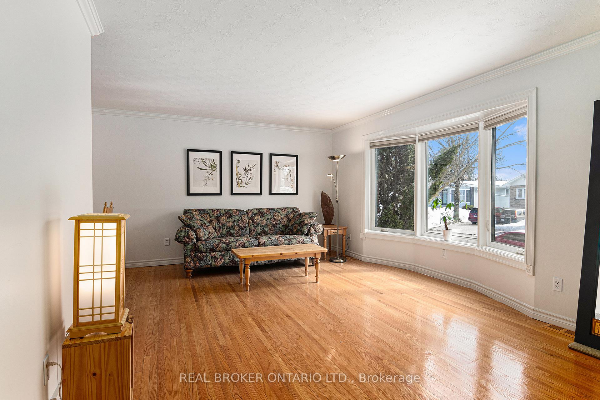 Photo 6 of 1845 Arizona Avenue, Ottawa, Guildwood Estates - Urbandale Acres — HOMEH
