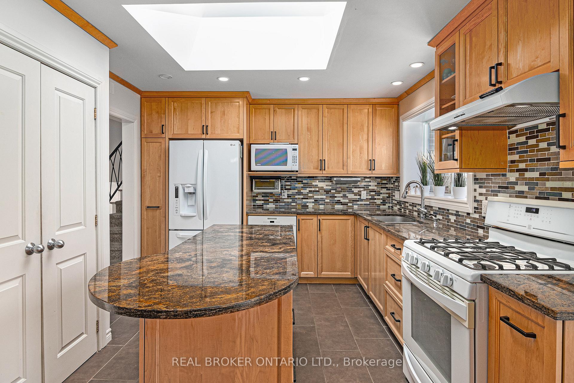 Photo 10 of 1845 Arizona Avenue, Ottawa, Guildwood Estates - Urbandale Acres — HOMEH