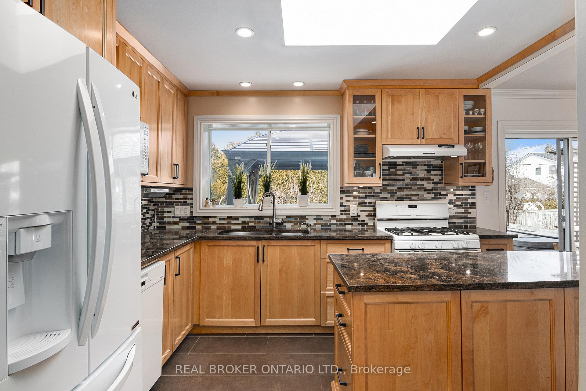 Photo 14 of 1845 Arizona Avenue, Ottawa, Guildwood Estates - Urbandale Acres — HOMEH