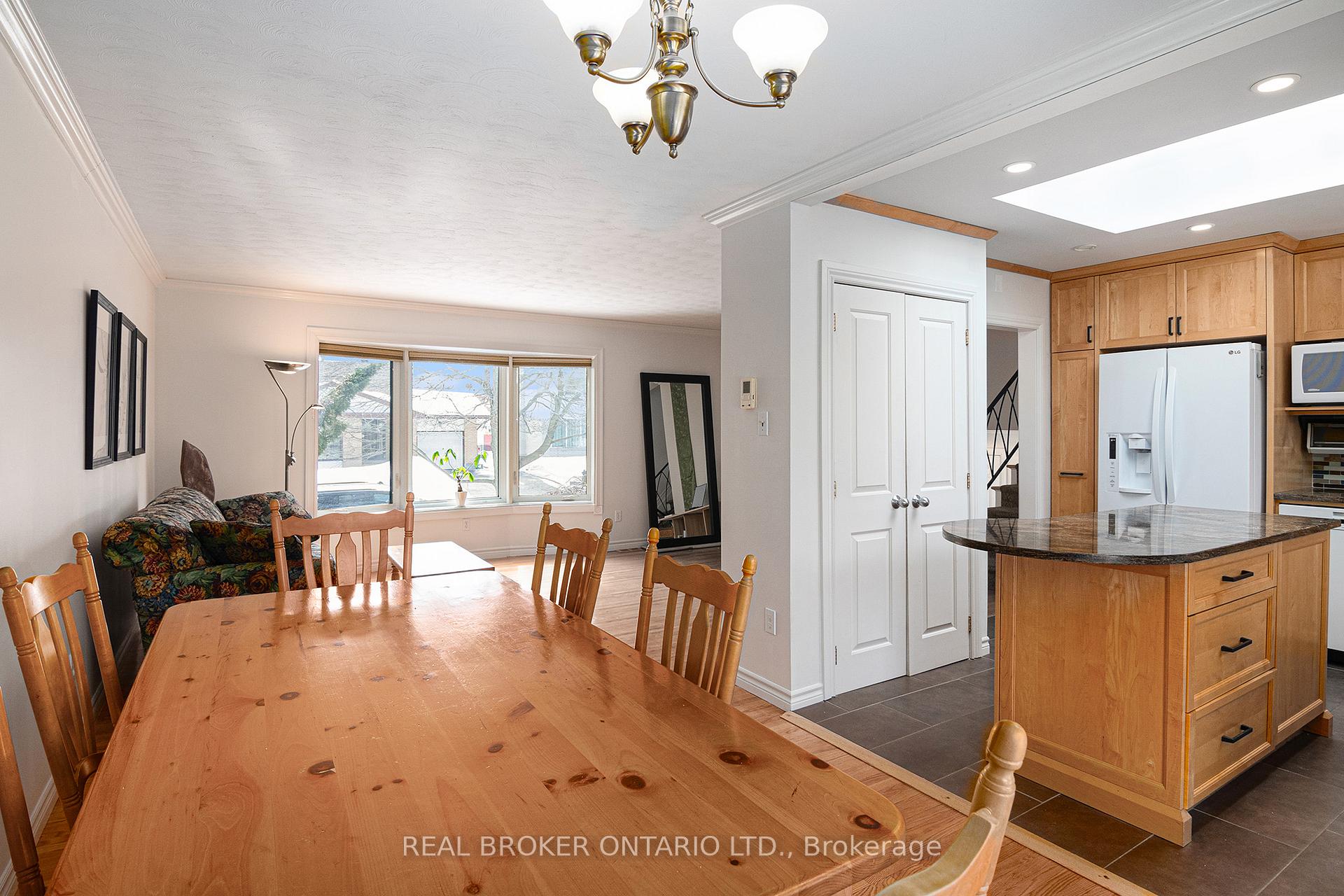 Photo 12 of 1845 Arizona Avenue, Ottawa, Guildwood Estates - Urbandale Acres — HOMEH