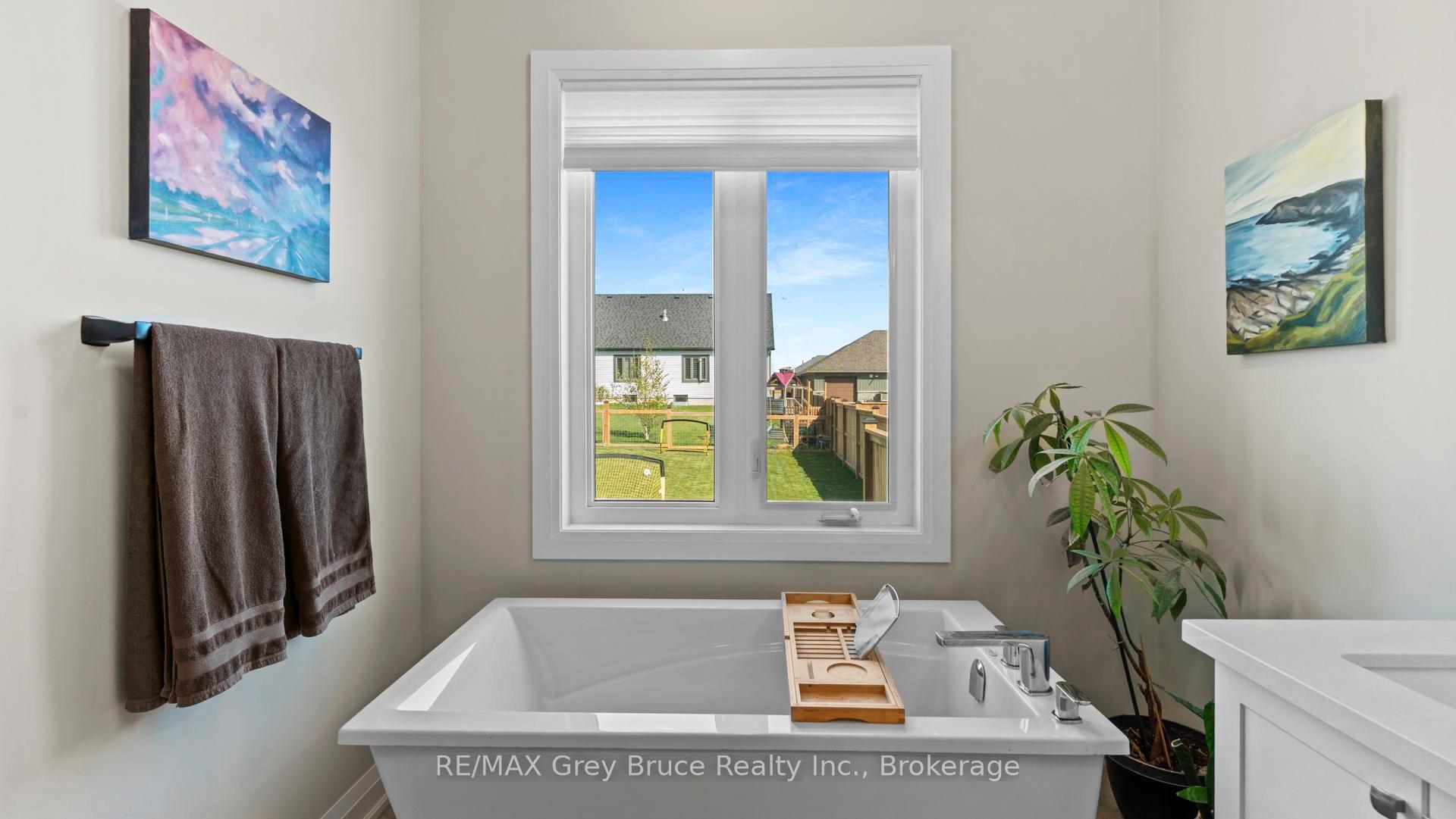 Photo 15 of 62 Chestnut Hill Crescent, Arran-Elderslie — HOMEH