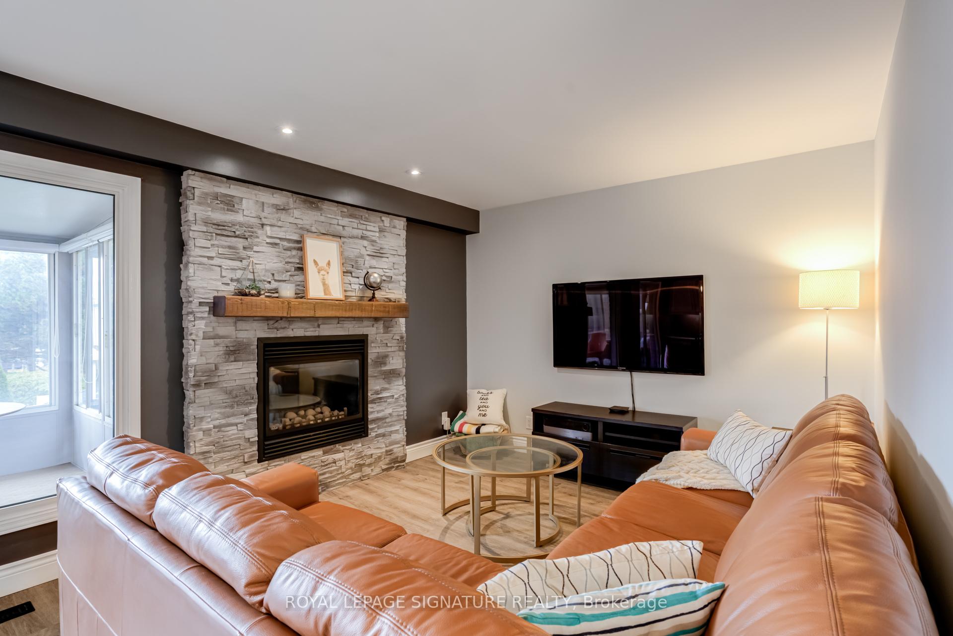 Photo 12 of 40 Janedale Crescent, Whitby, Blue Grass Meadows — HOMEH