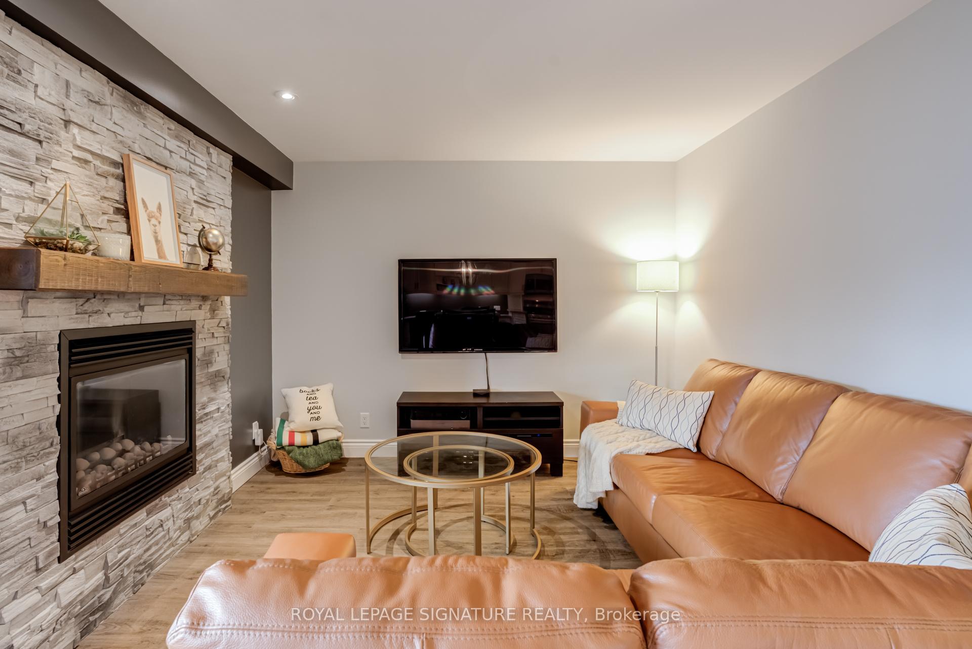 Photo 13 of 40 Janedale Crescent, Whitby, Blue Grass Meadows — HOMEH