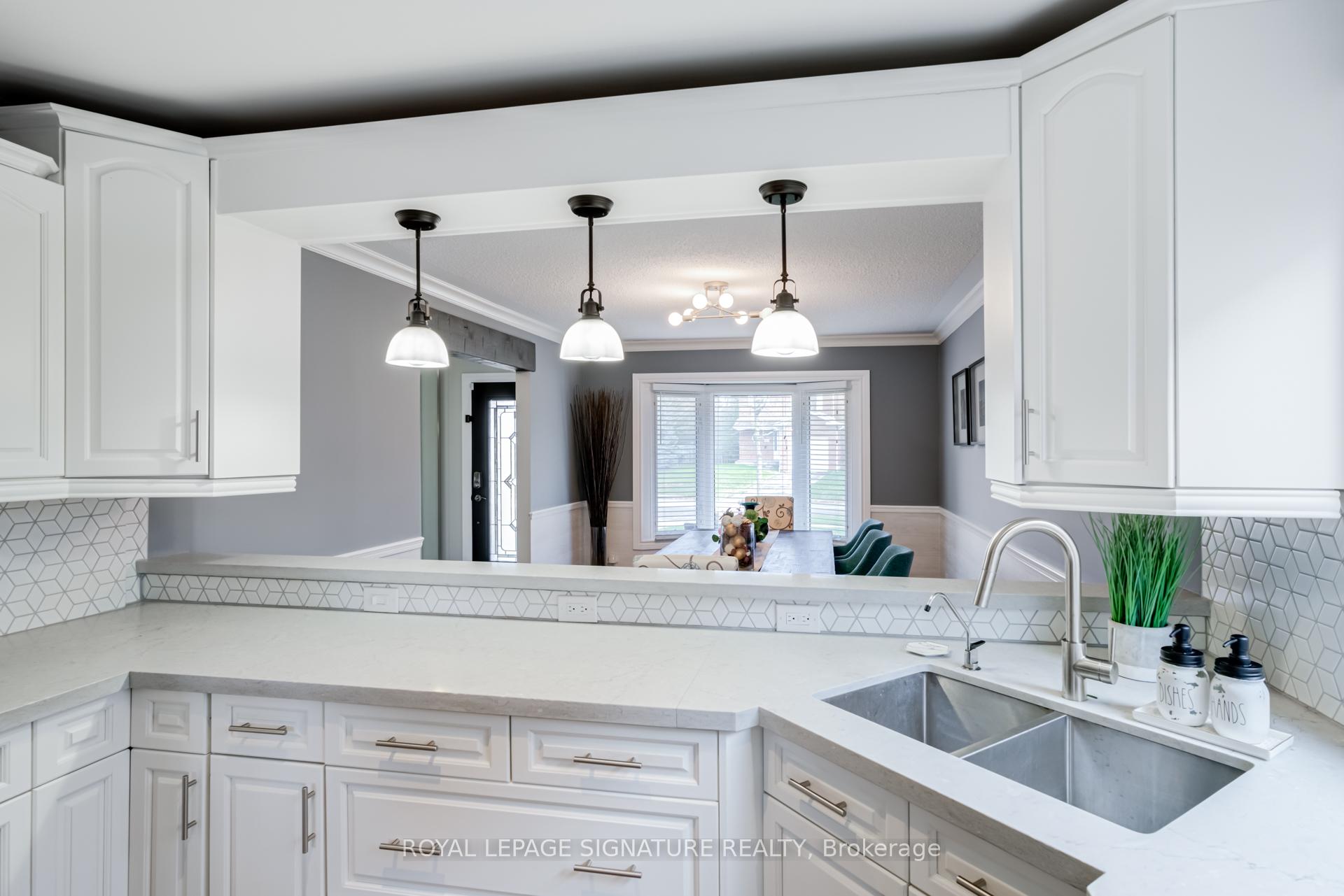 Photo 18 of 40 Janedale Crescent, Whitby, Blue Grass Meadows — HOMEH