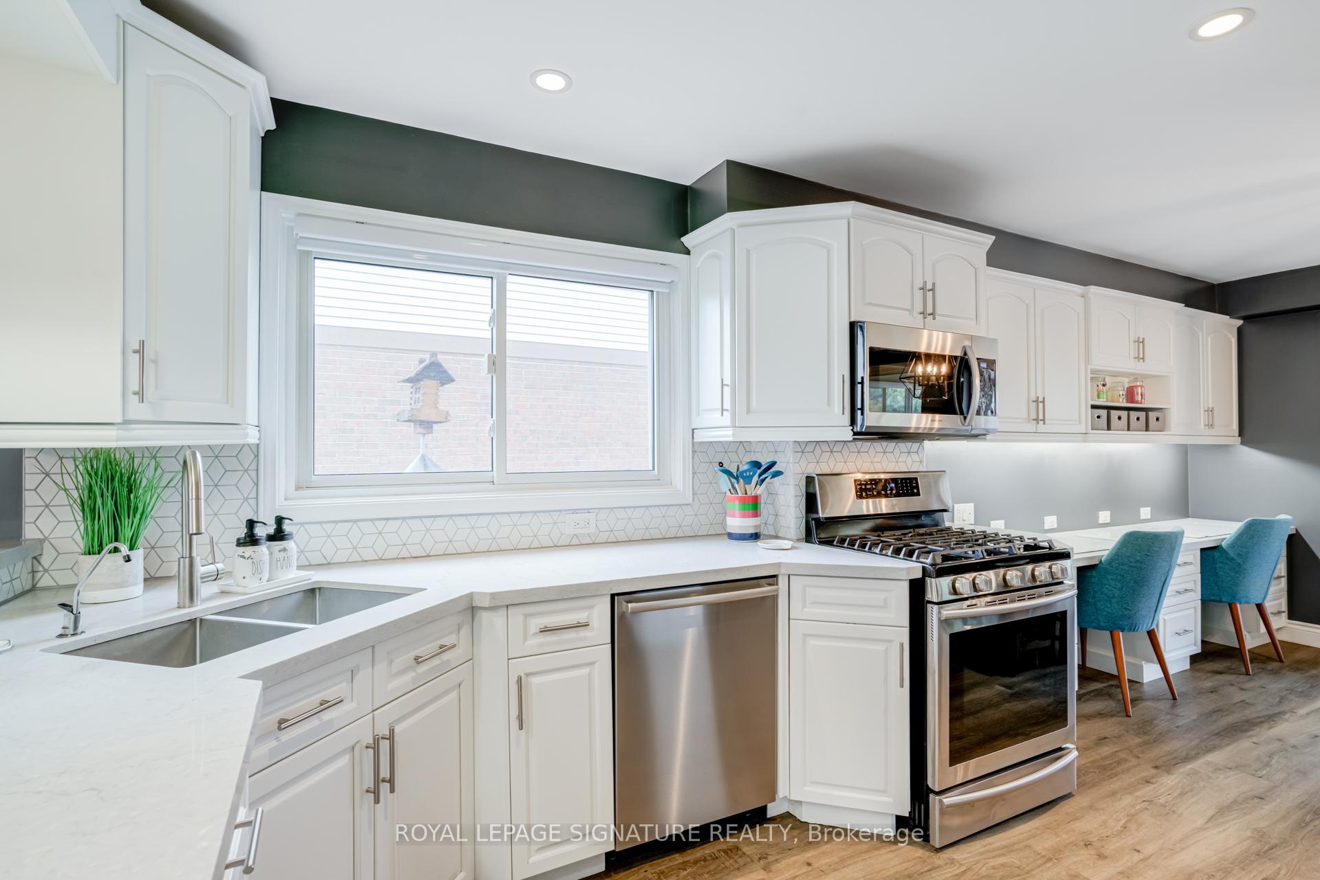 Photo 20 of 40 Janedale Crescent, Whitby, Blue Grass Meadows — HOMEH