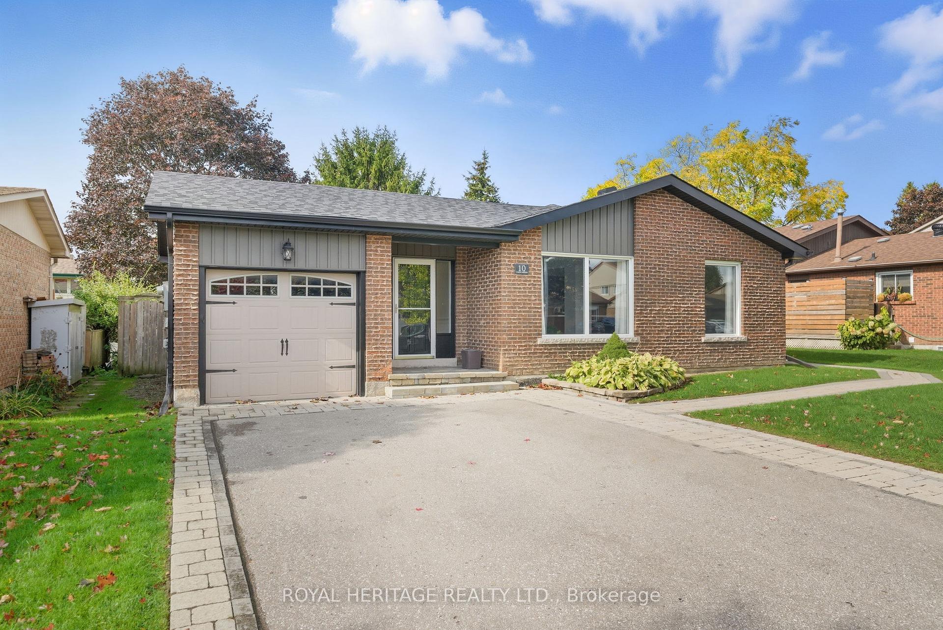 Photo 3 of 10 Carter Crescent, Whitby, Lynde Creek — HOMEH