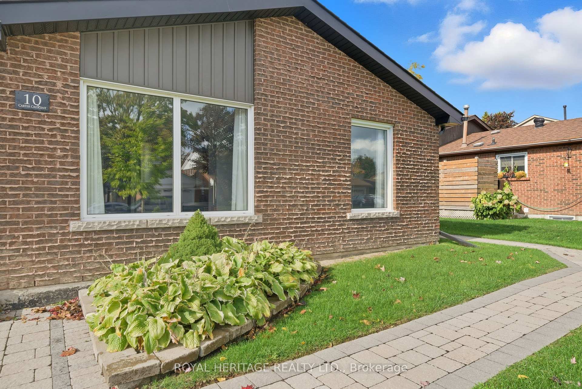 Photo 4 of 10 Carter Crescent, Whitby, Lynde Creek — HOMEH