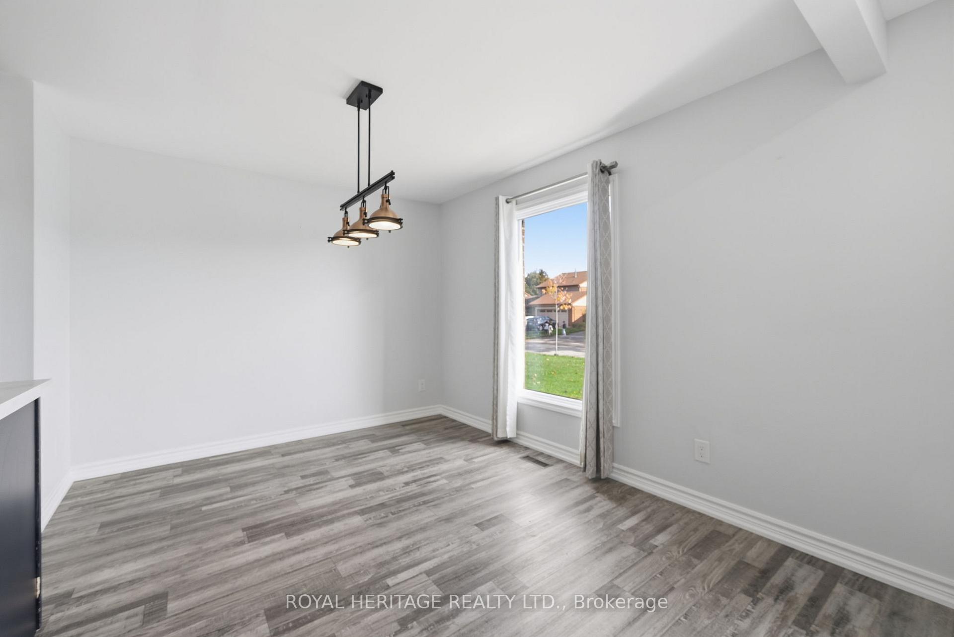 Photo 10 of 10 Carter Crescent, Whitby, Lynde Creek — HOMEH