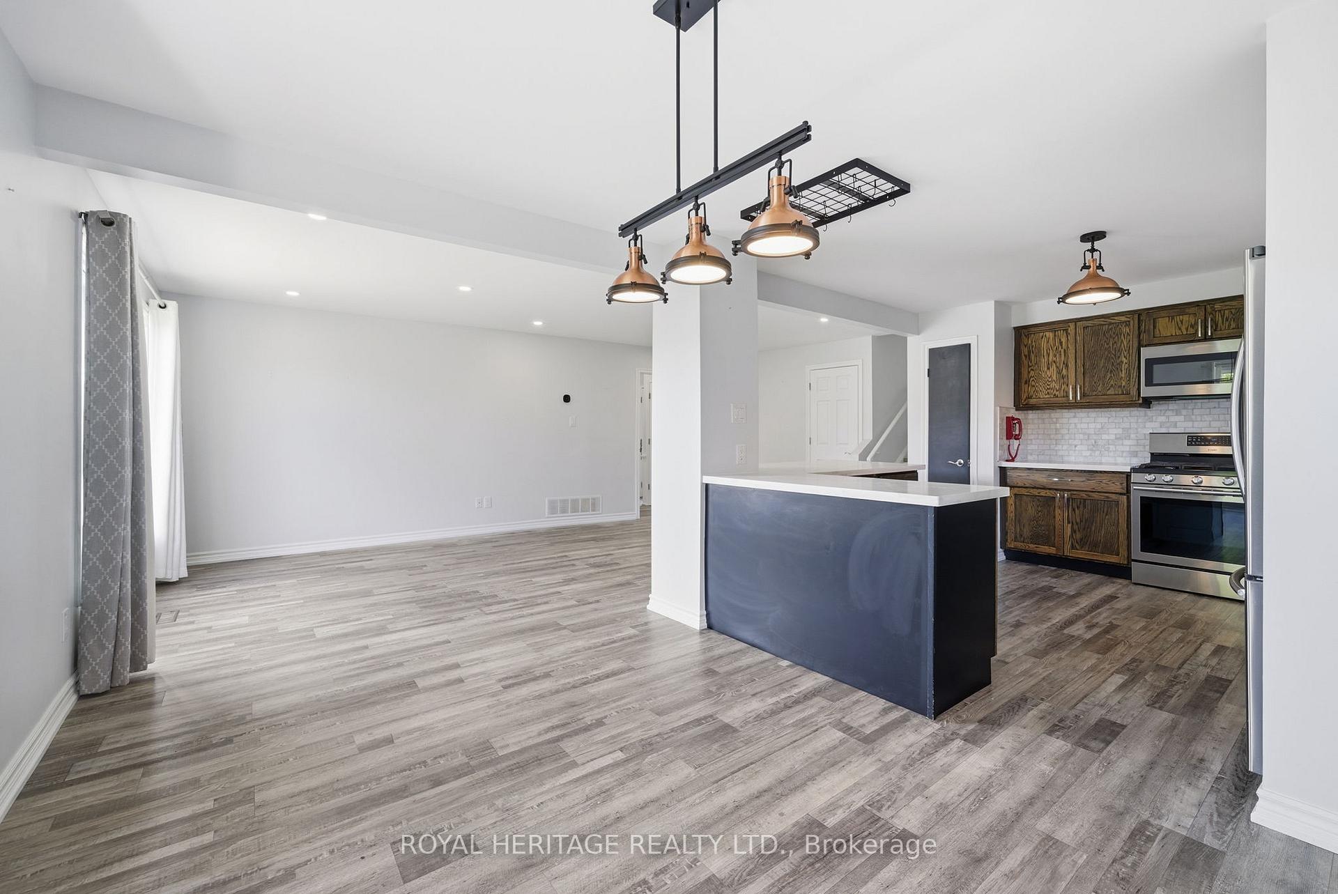 Photo 13 of 10 Carter Crescent, Whitby, Lynde Creek — HOMEH
