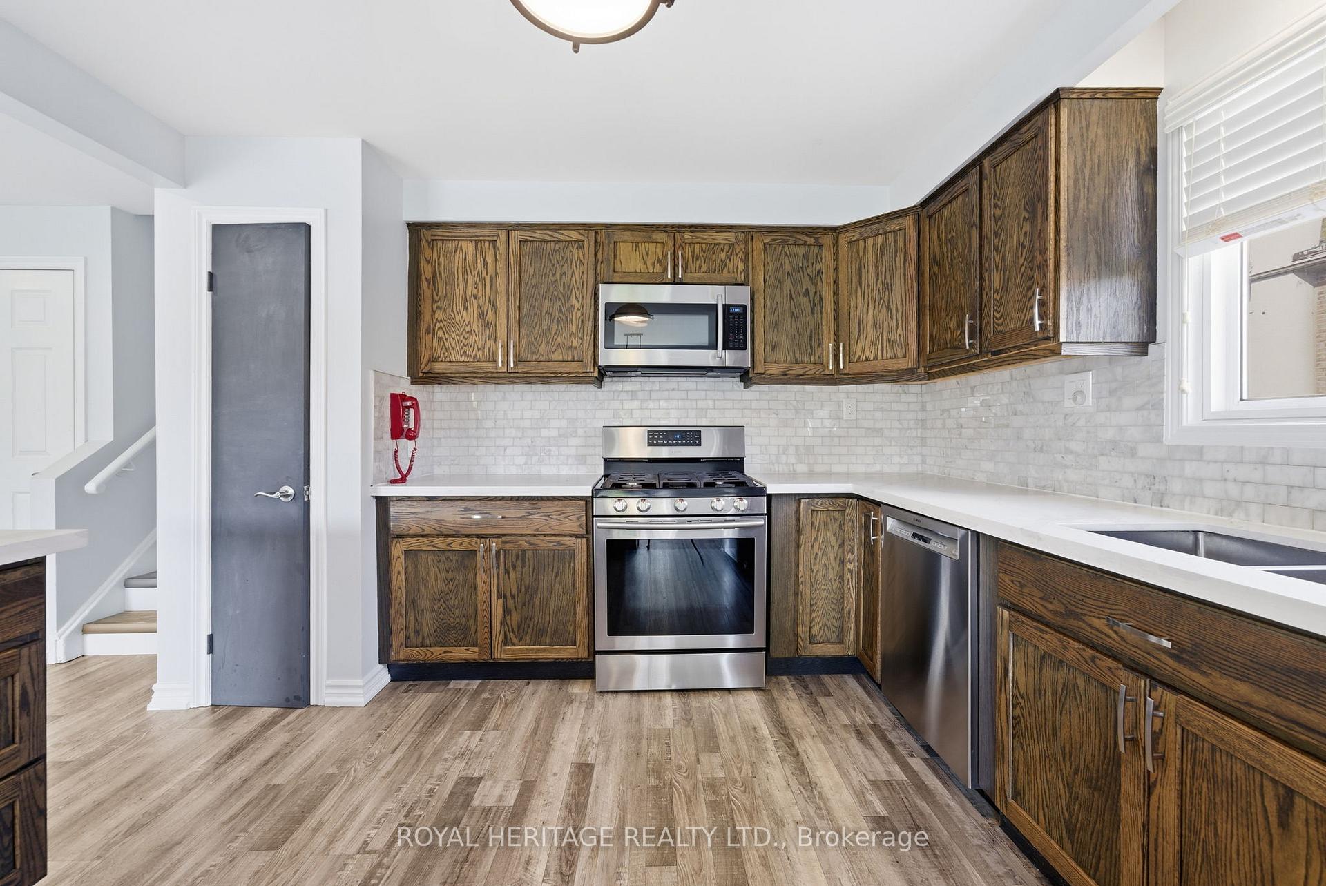Photo 14 of 10 Carter Crescent, Whitby, Lynde Creek — HOMEH