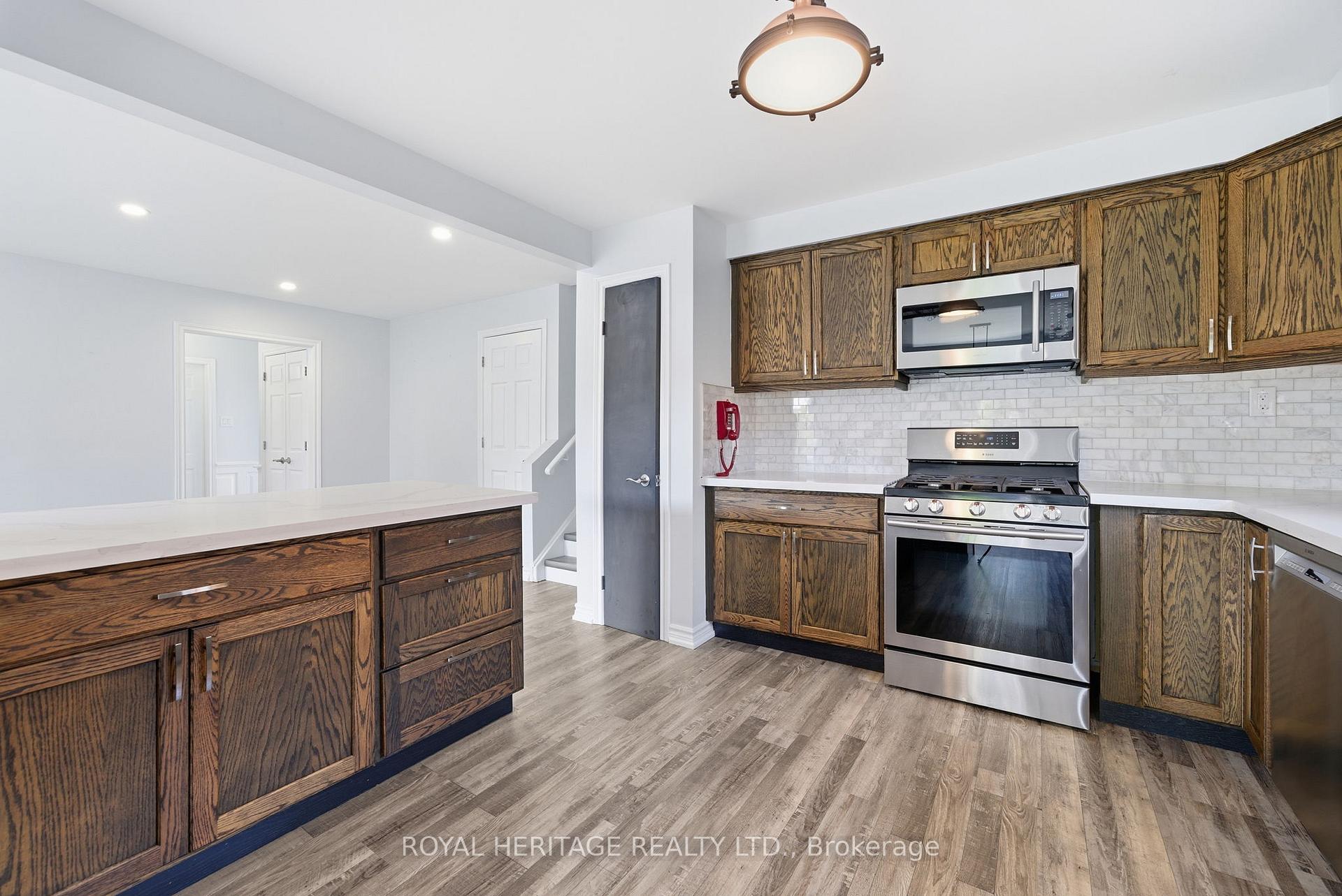 Photo 15 of 10 Carter Crescent, Whitby, Lynde Creek — HOMEH
