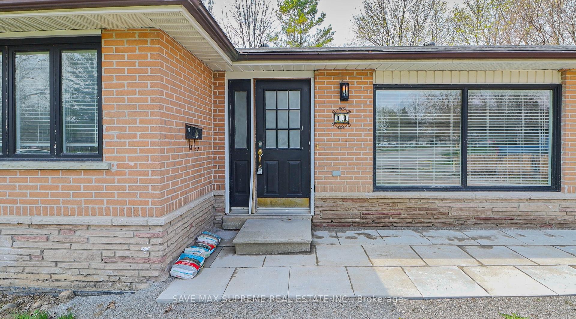 Photo 9 of 10 Curtiss Court, Barrie, Rural Barrie Southwest — HOMEH