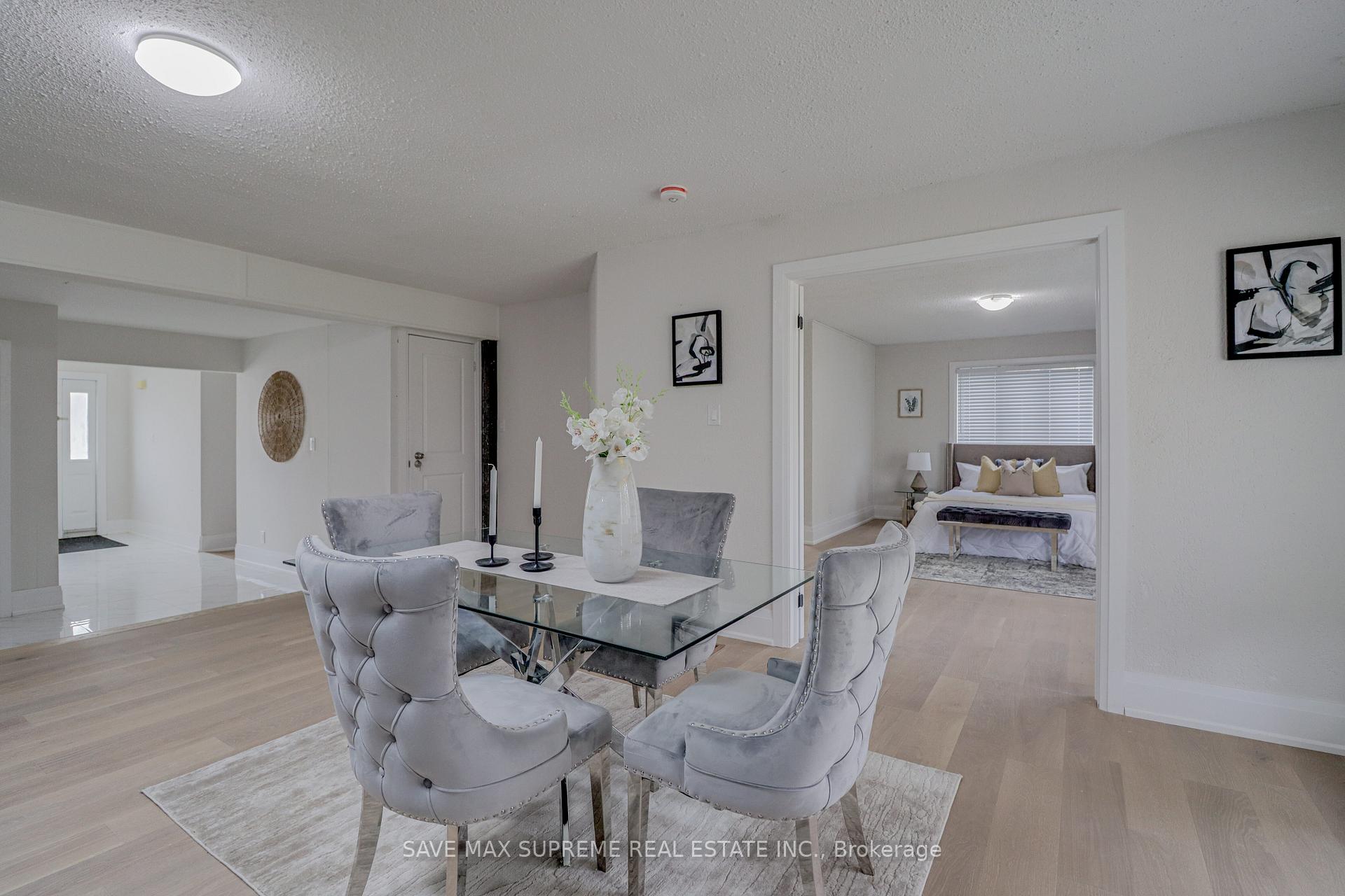 Photo 3 of 10 Curtiss Court, Barrie, Rural Barrie Southwest — HOMEH