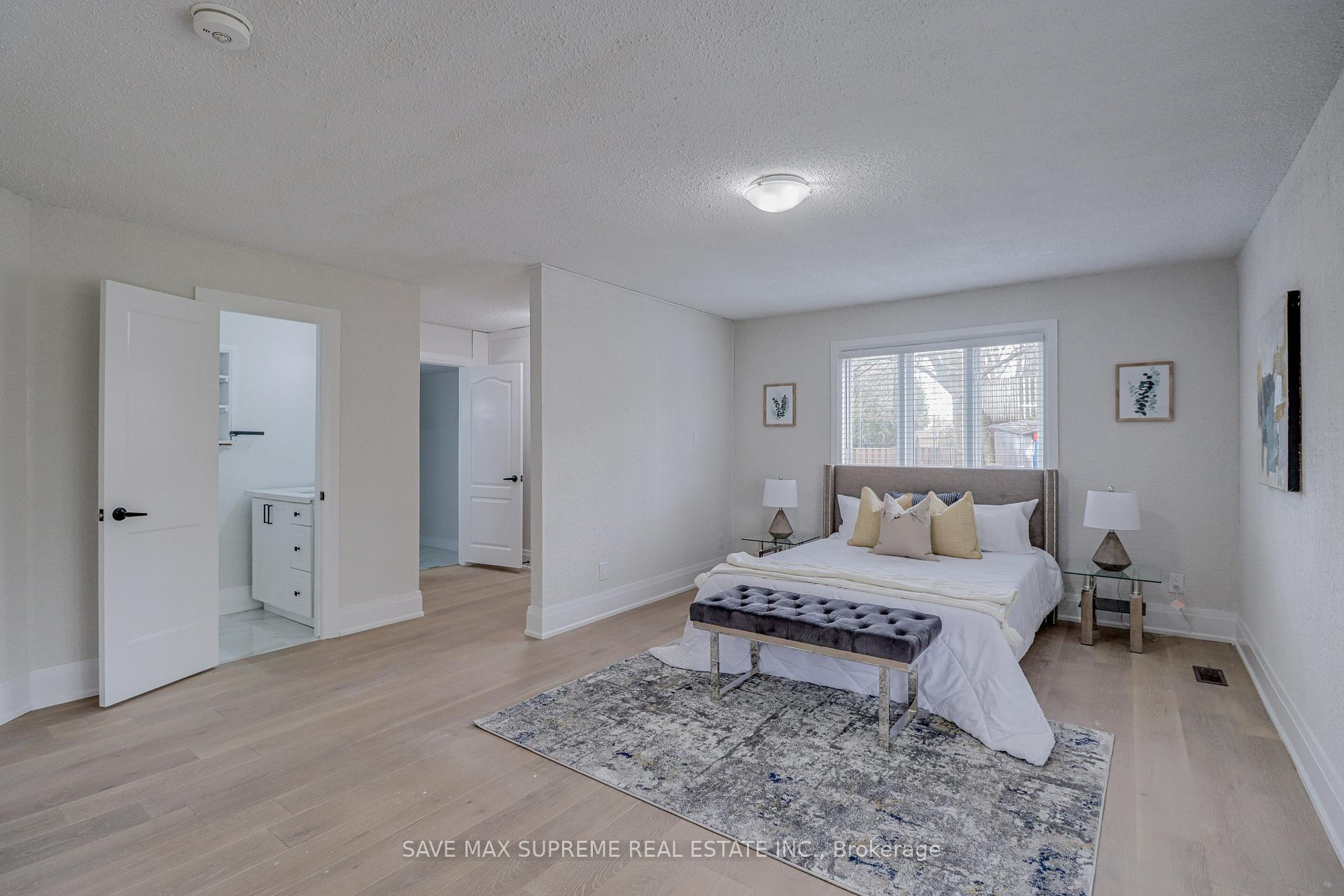 Photo 16 of 10 Curtiss Court, Barrie, Rural Barrie Southwest — HOMEH