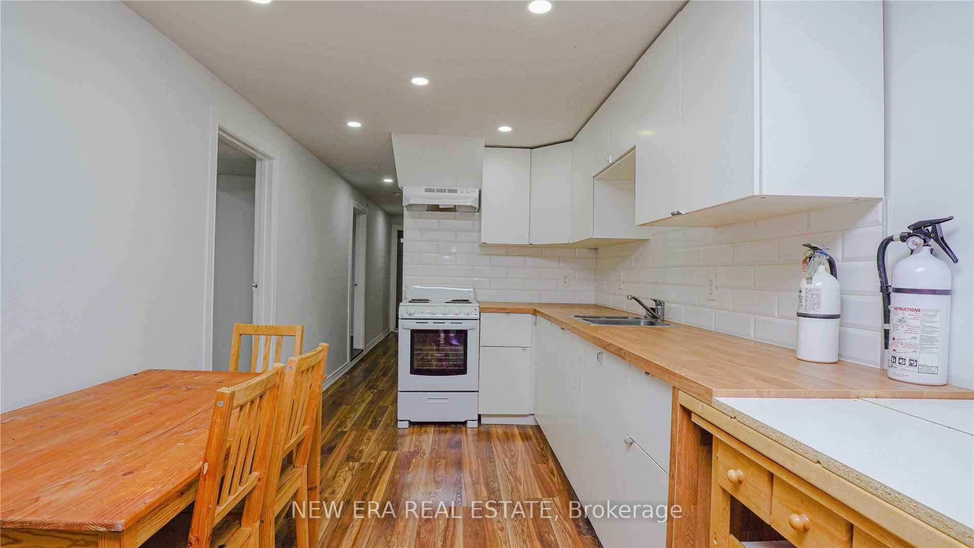 Photo 29 of 163 Cedarbrae Avenue, Waterloo — HOMEH