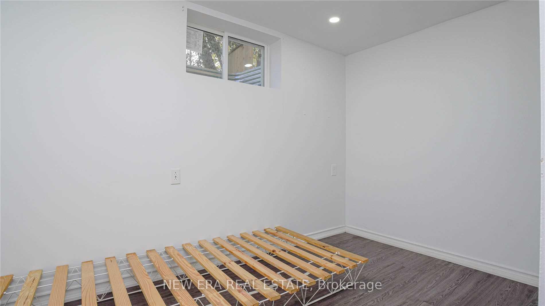 Photo 32 of 163 Cedarbrae Avenue, Waterloo — HOMEH