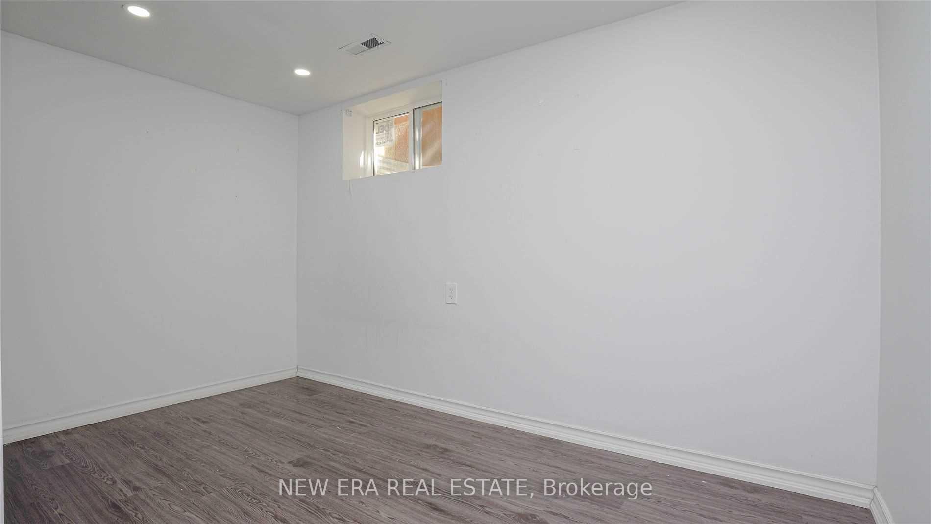 Photo 33 of 163 Cedarbrae Avenue, Waterloo — HOMEH