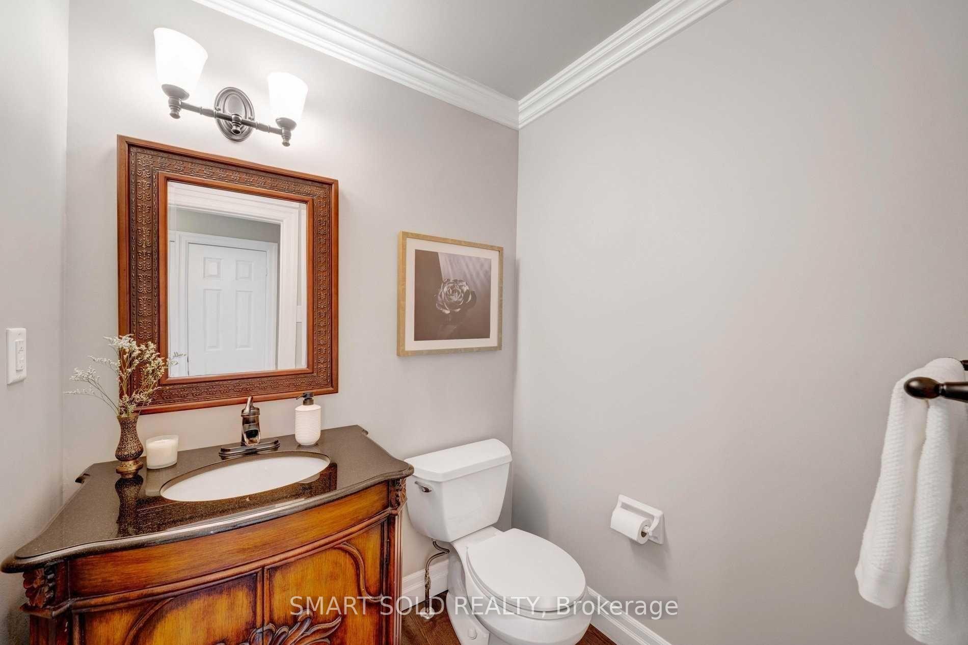 Photo 9 of 164 Delayne Drive, Aurora, Aurora Heights — HOMEH
