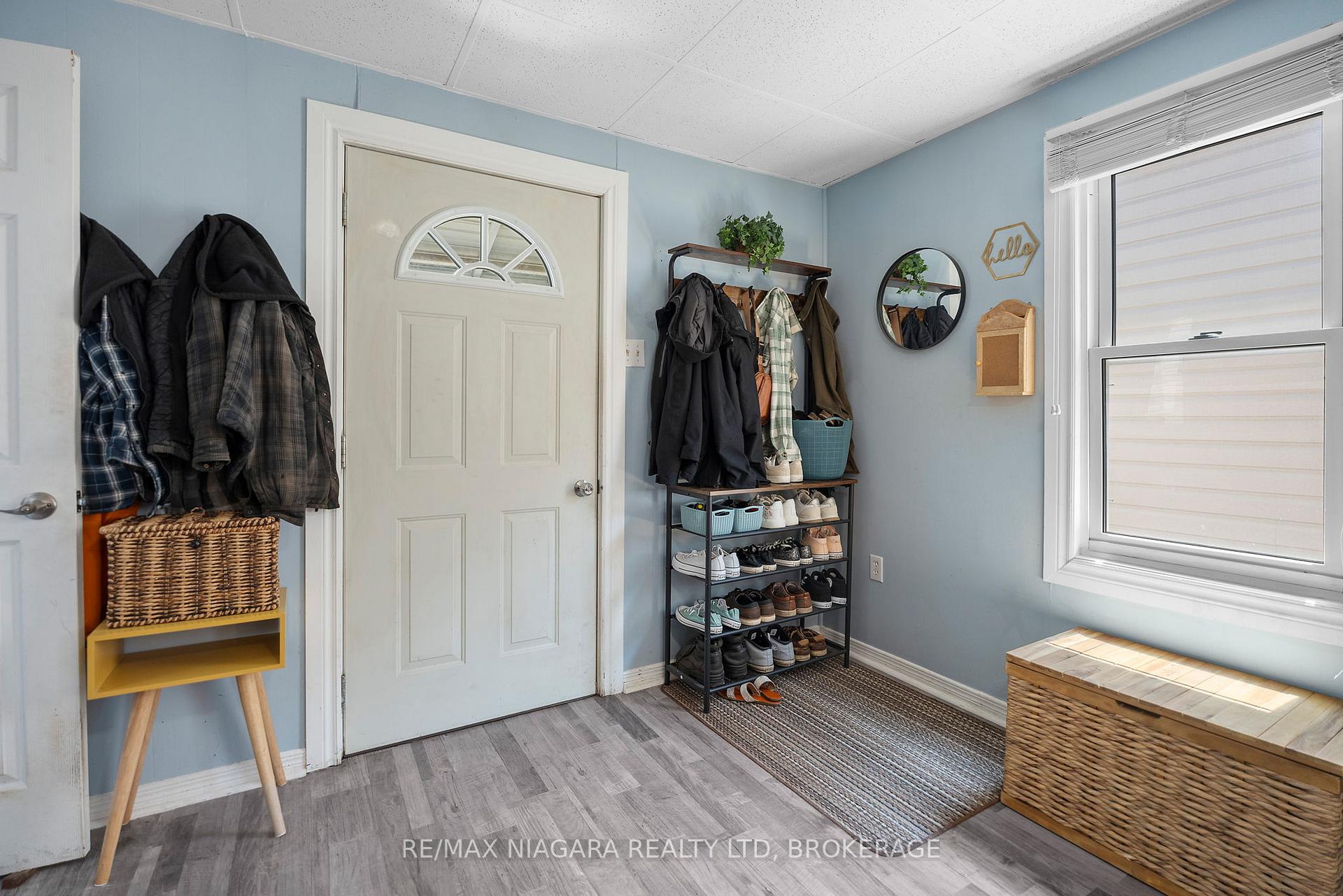 Photo 2 of 45 Alexander Street, Welland, Welland Downtown — HOMEH