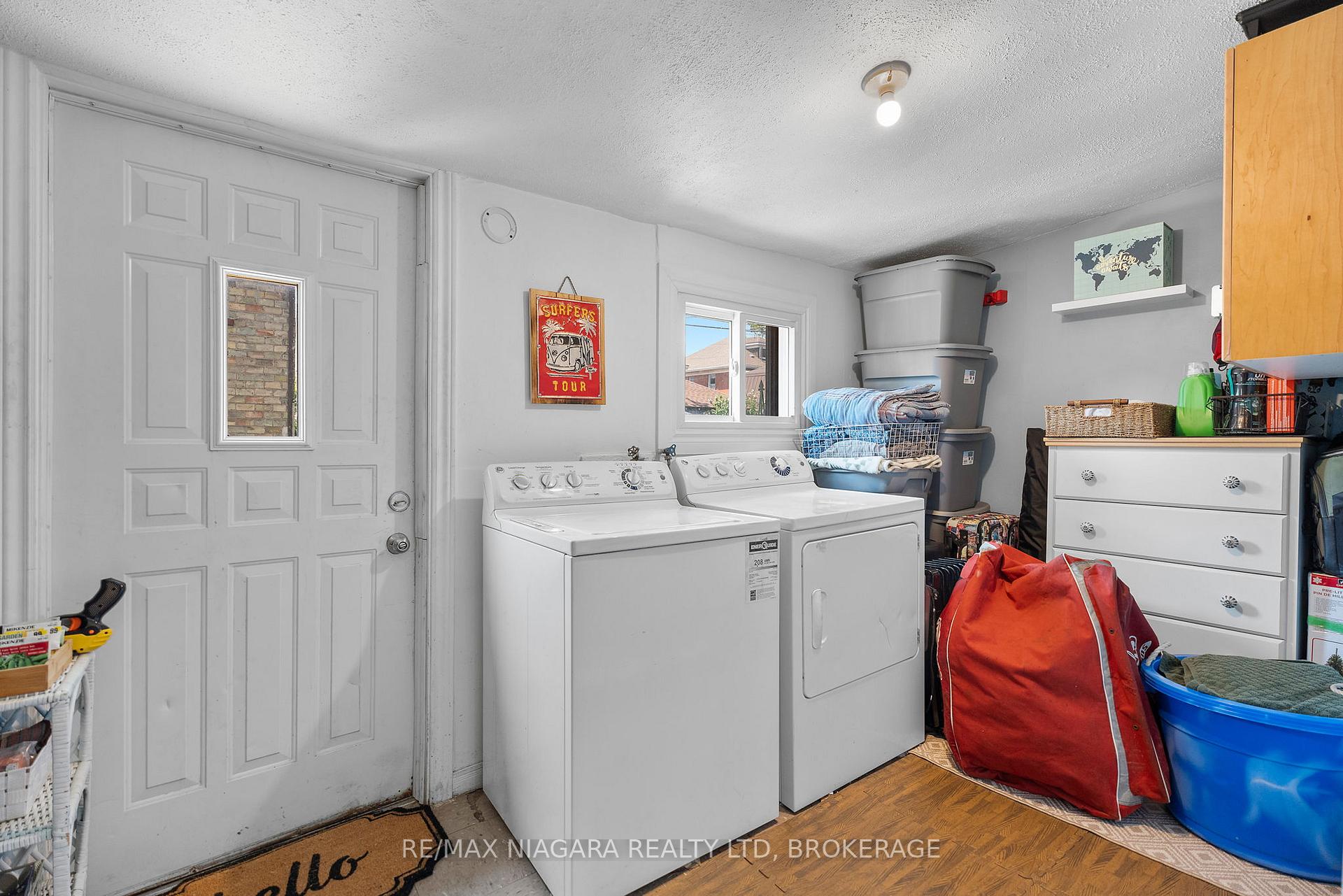Photo 12 of 45 Alexander Street, Welland, Welland Downtown — HOMEH