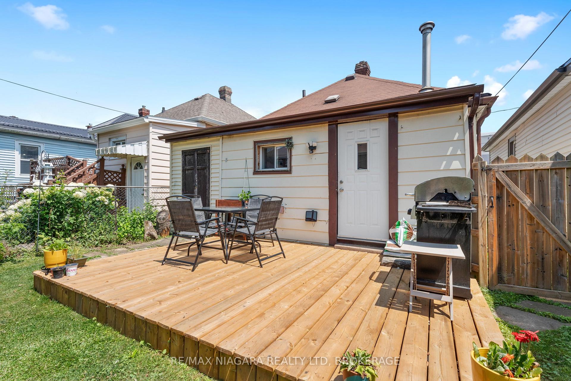 Photo 15 of 45 Alexander Street, Welland, Welland Downtown — HOMEH