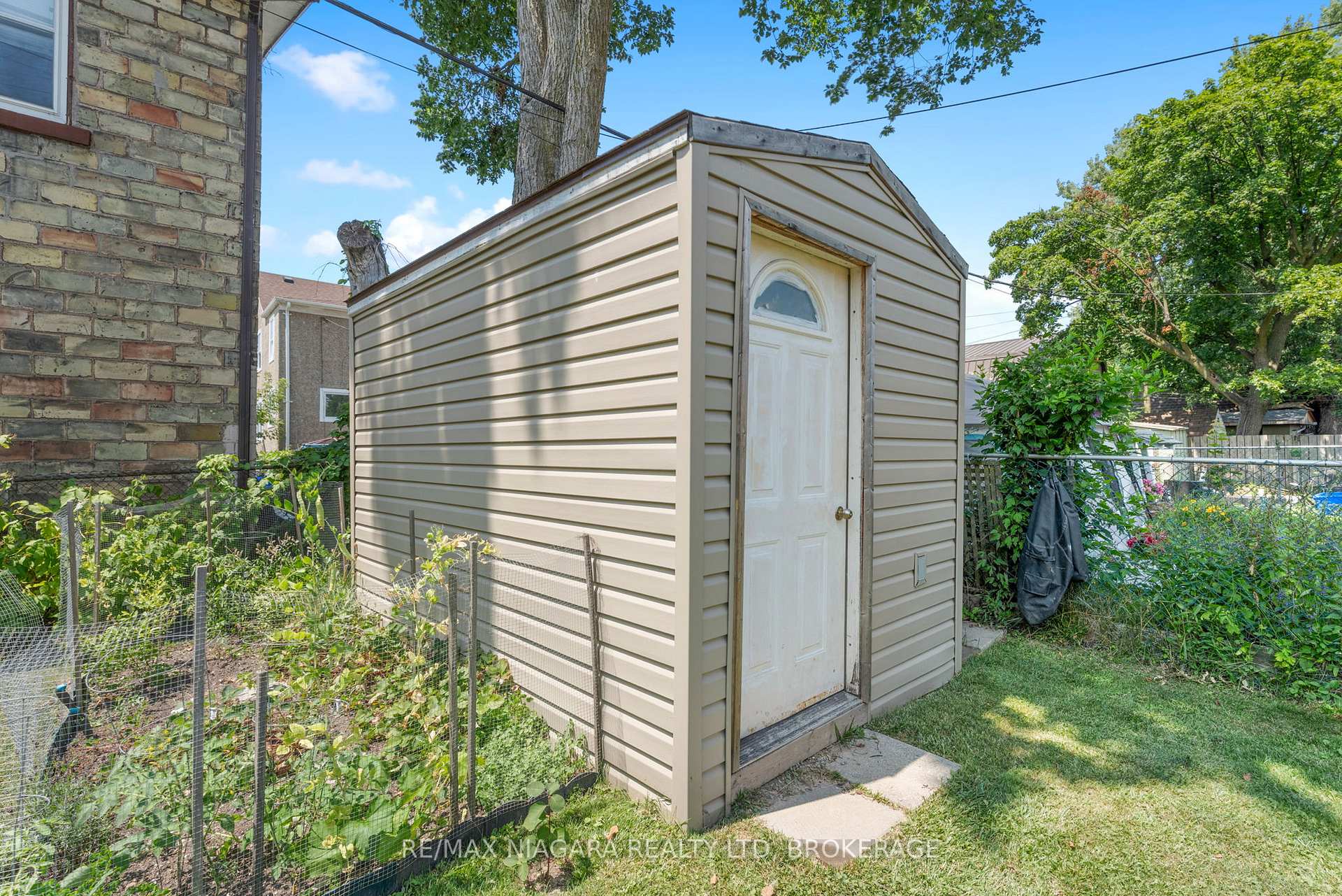 Photo 16 of 45 Alexander Street, Welland, Welland Downtown — HOMEH