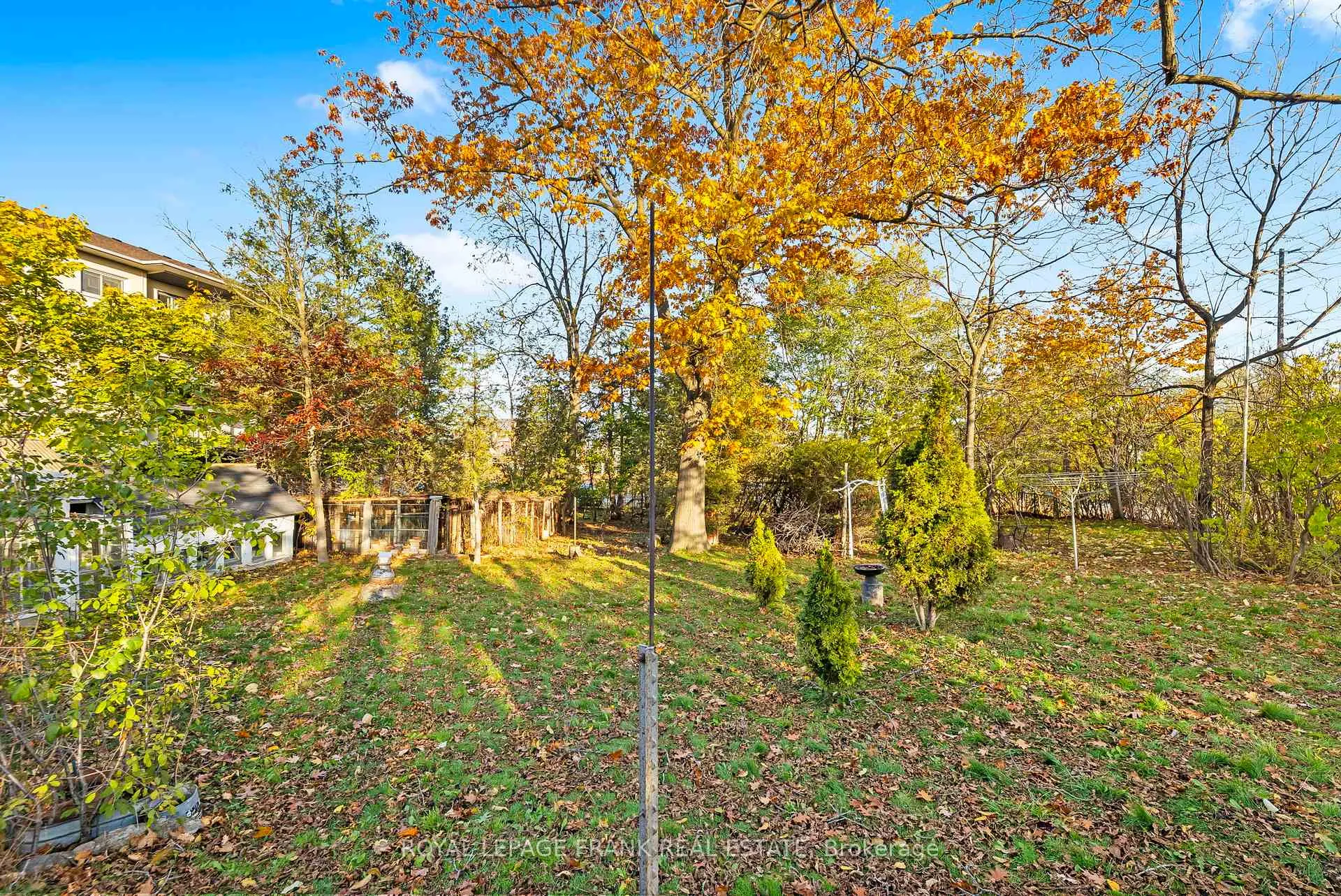 Photo 7 of 1627 Dufferin Street, Whitby, Port Whitby — HOMEH