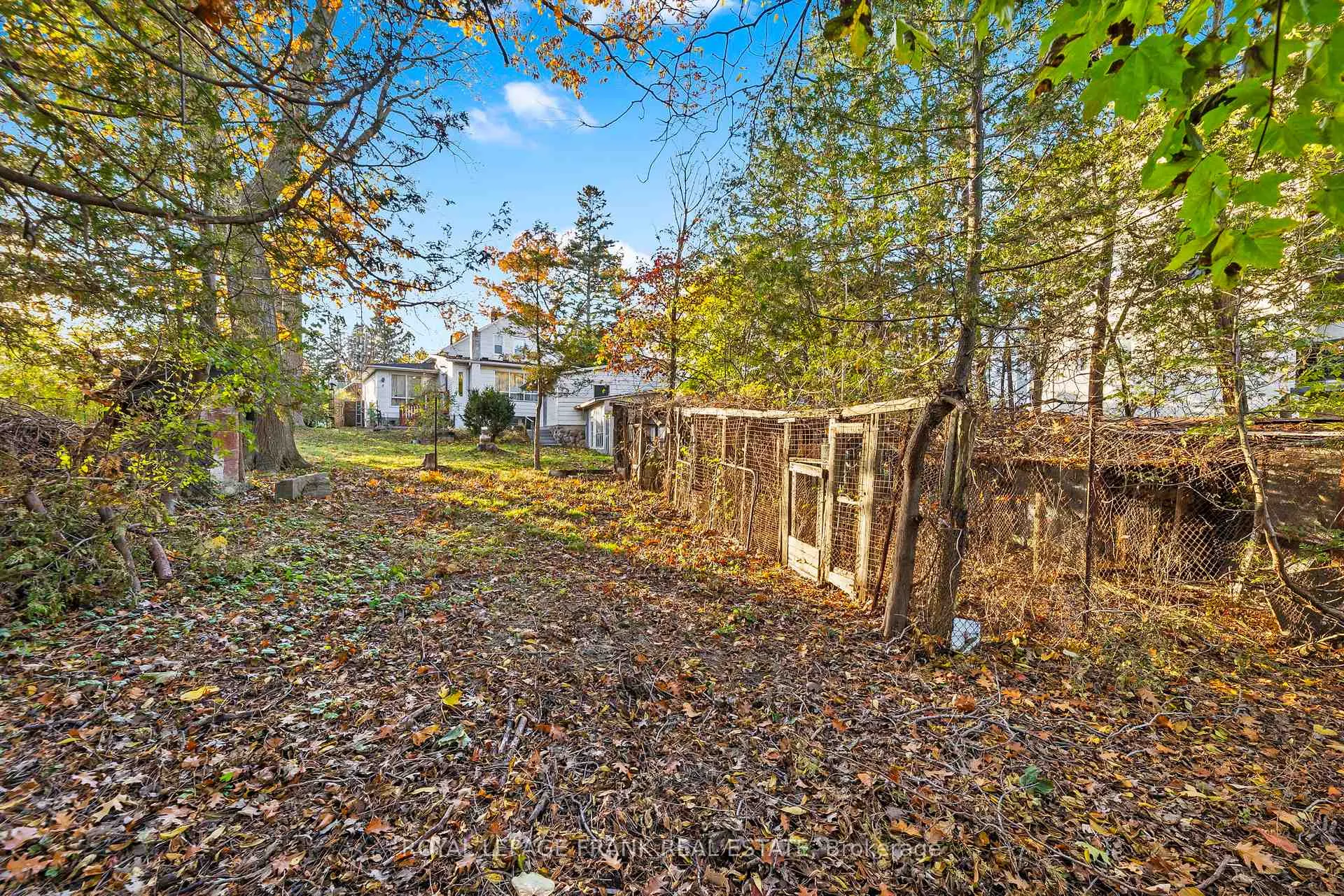 Photo 12 of 1627 Dufferin Street, Whitby, Port Whitby — HOMEH