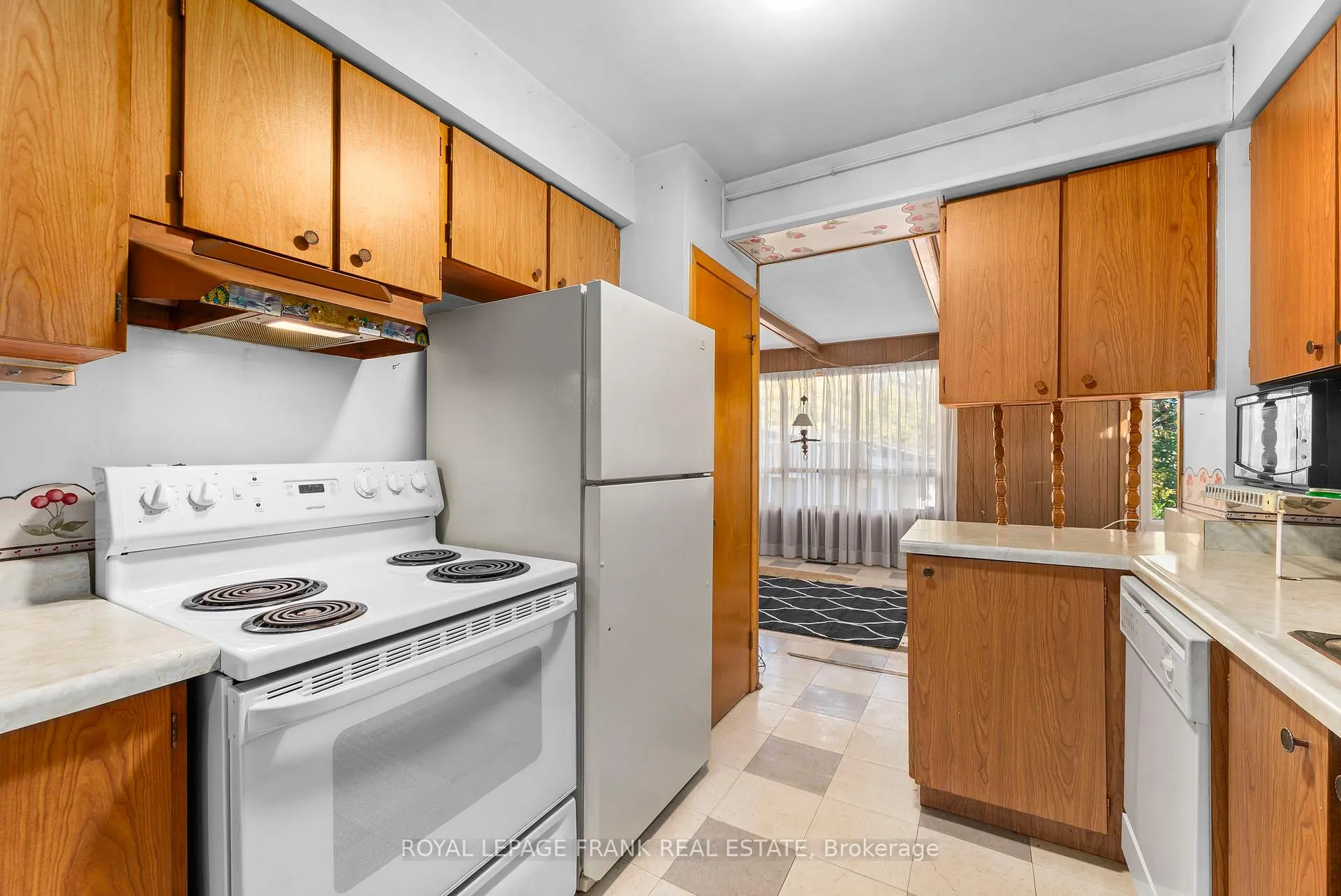 Photo 26 of 1627 Dufferin Street, Whitby, Port Whitby — HOMEH