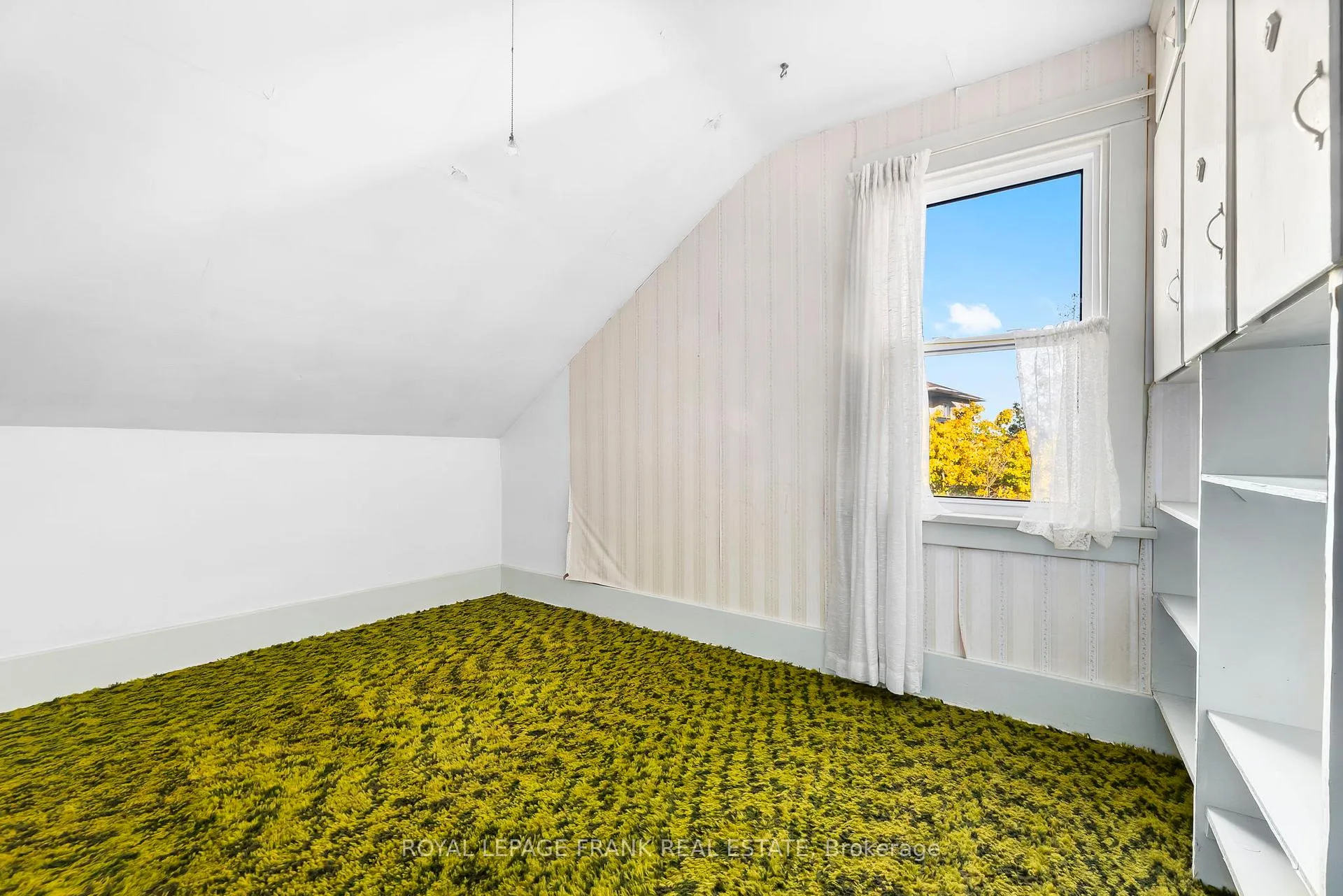 Photo 34 of 1627 Dufferin Street, Whitby, Port Whitby — HOMEH