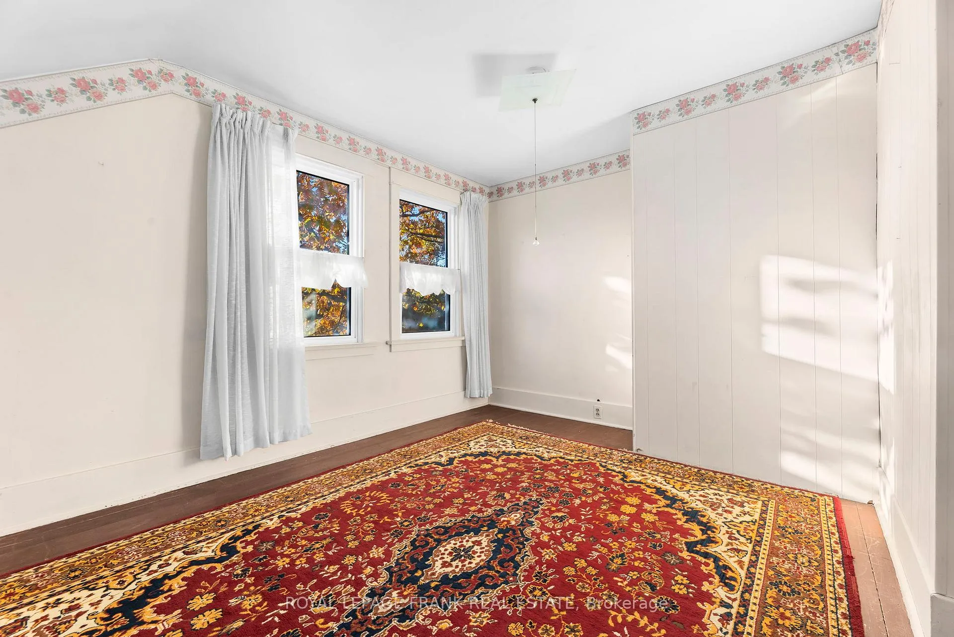 Photo 37 of 1627 Dufferin Street, Whitby, Port Whitby — HOMEH