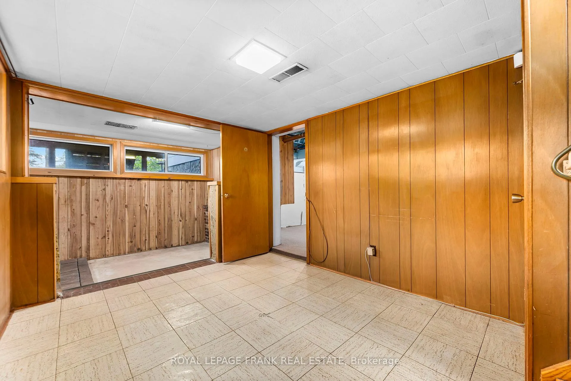Photo 41 of 1627 Dufferin Street, Whitby, Port Whitby — HOMEH