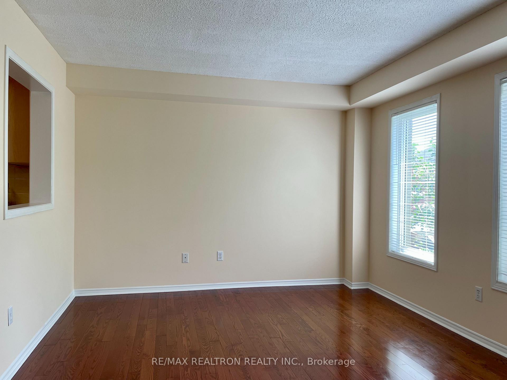 Photo 9 of Unit Main & 2nd, 14 Yellowood Circle, Vaughan, Patterson — HOMEH