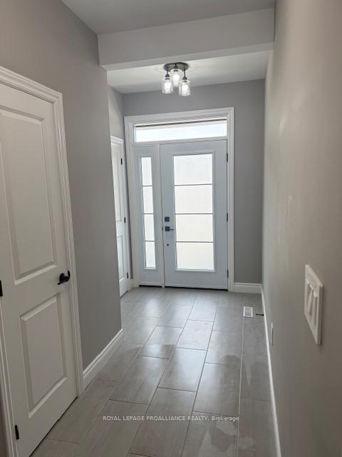Photo 10 of 21 Primrose Crescent, Belleville, Thurlow Ward — HOMEH