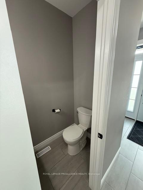 Photo 3 of 21 Primrose Crescent, Belleville, Thurlow Ward — HOMEH