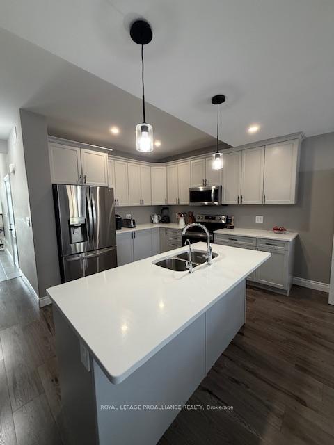 Photo 6 of 21 Primrose Crescent, Belleville, Thurlow Ward — HOMEH