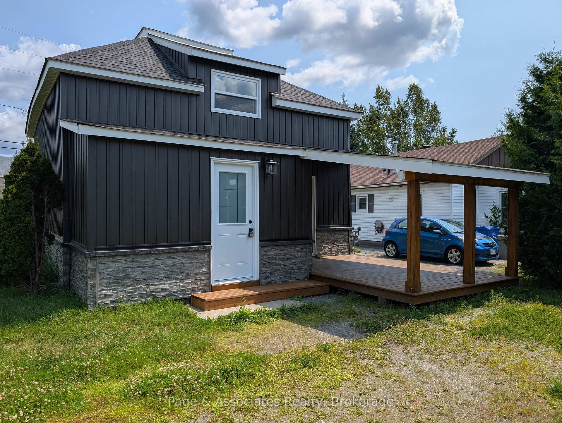 Photo 2 of 203 Toronto Street, West Nipissing, Sturgeon Falls — HOMEH