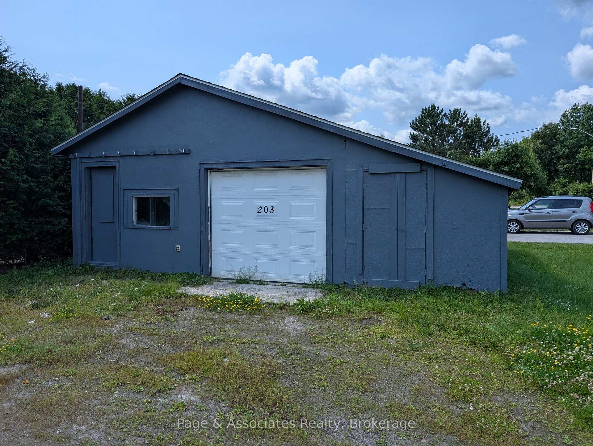 Photo 3 of 203 Toronto Street, West Nipissing, Sturgeon Falls — HOMEH