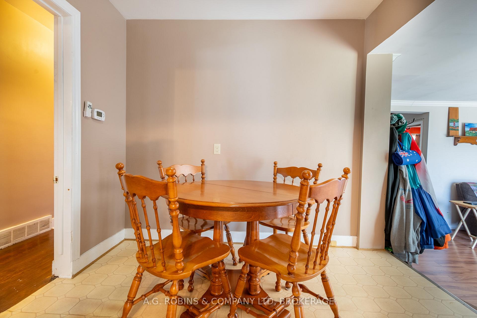 Photo 17 of 92 Diffin Drive, Welland, Prince Charles — HOMEH