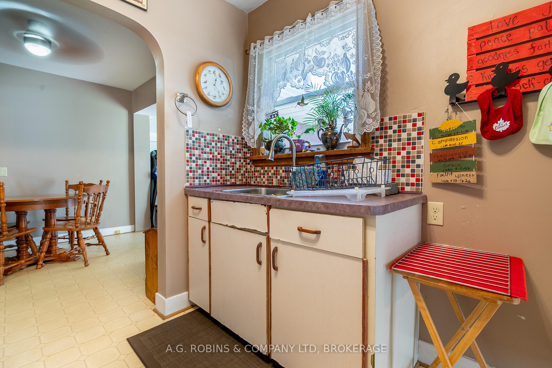 Photo 18 of 92 Diffin Drive, Welland, Prince Charles — HOMEH