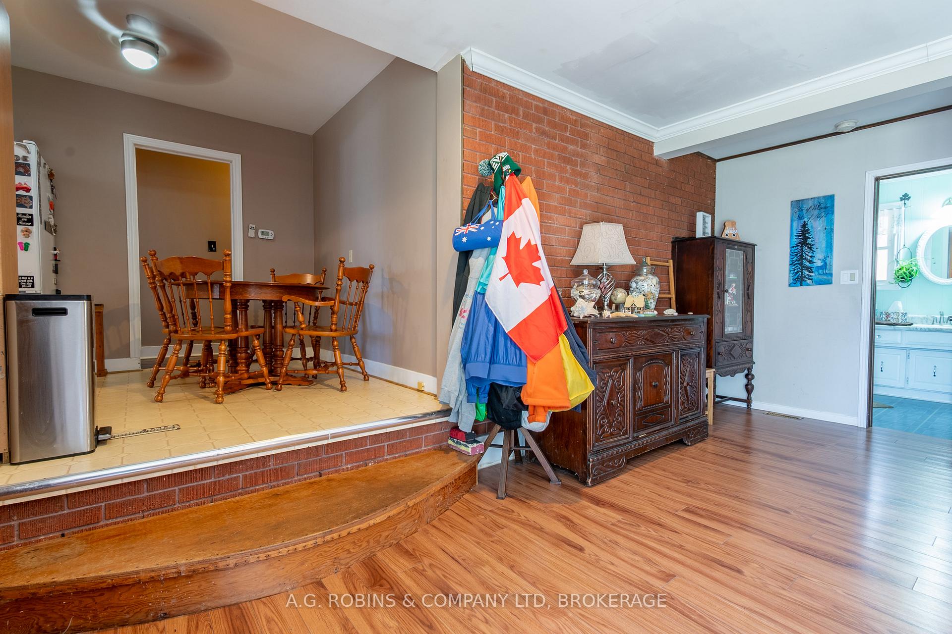 Photo 23 of 92 Diffin Drive, Welland, Prince Charles — HOMEH