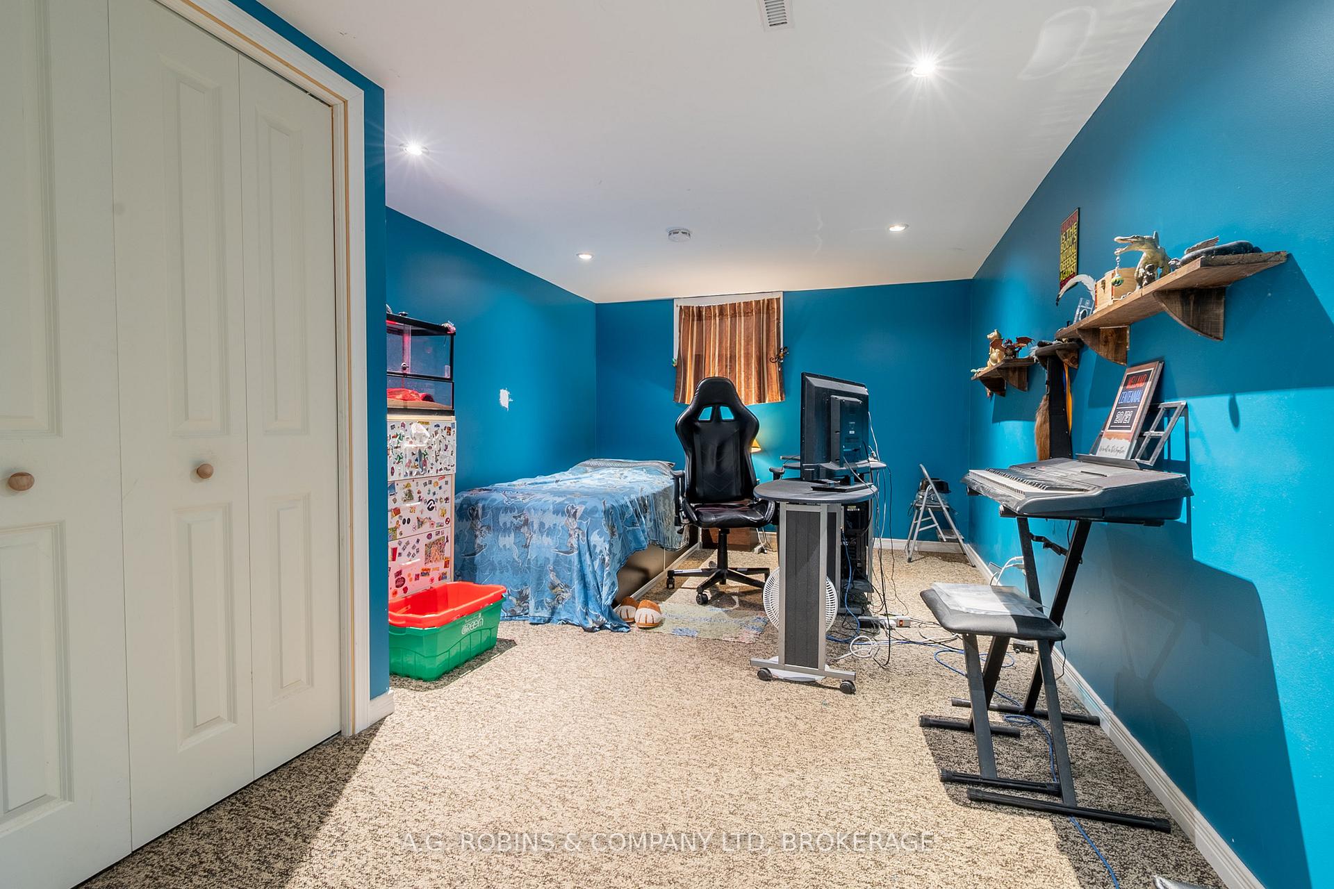 Photo 30 of 92 Diffin Drive, Welland, Prince Charles — HOMEH