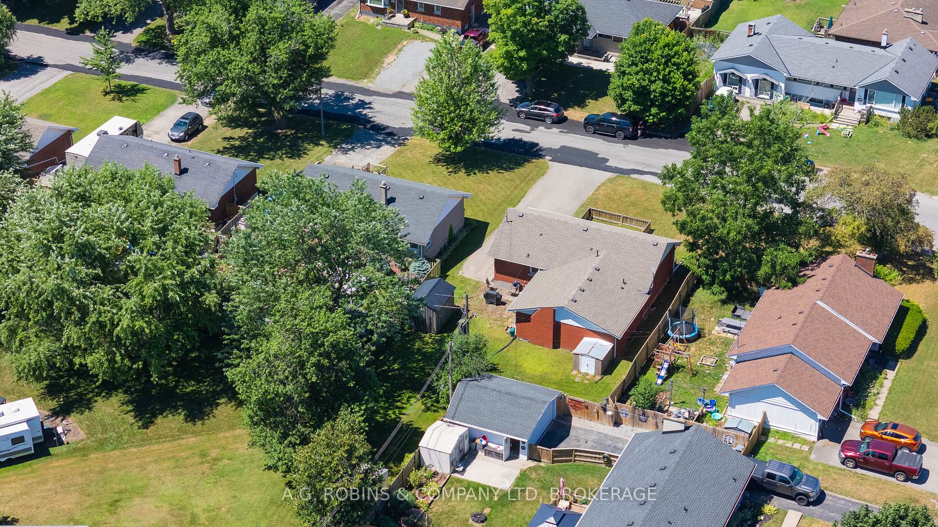 Photo 42 of 92 Diffin Drive, Welland, Prince Charles — HOMEH